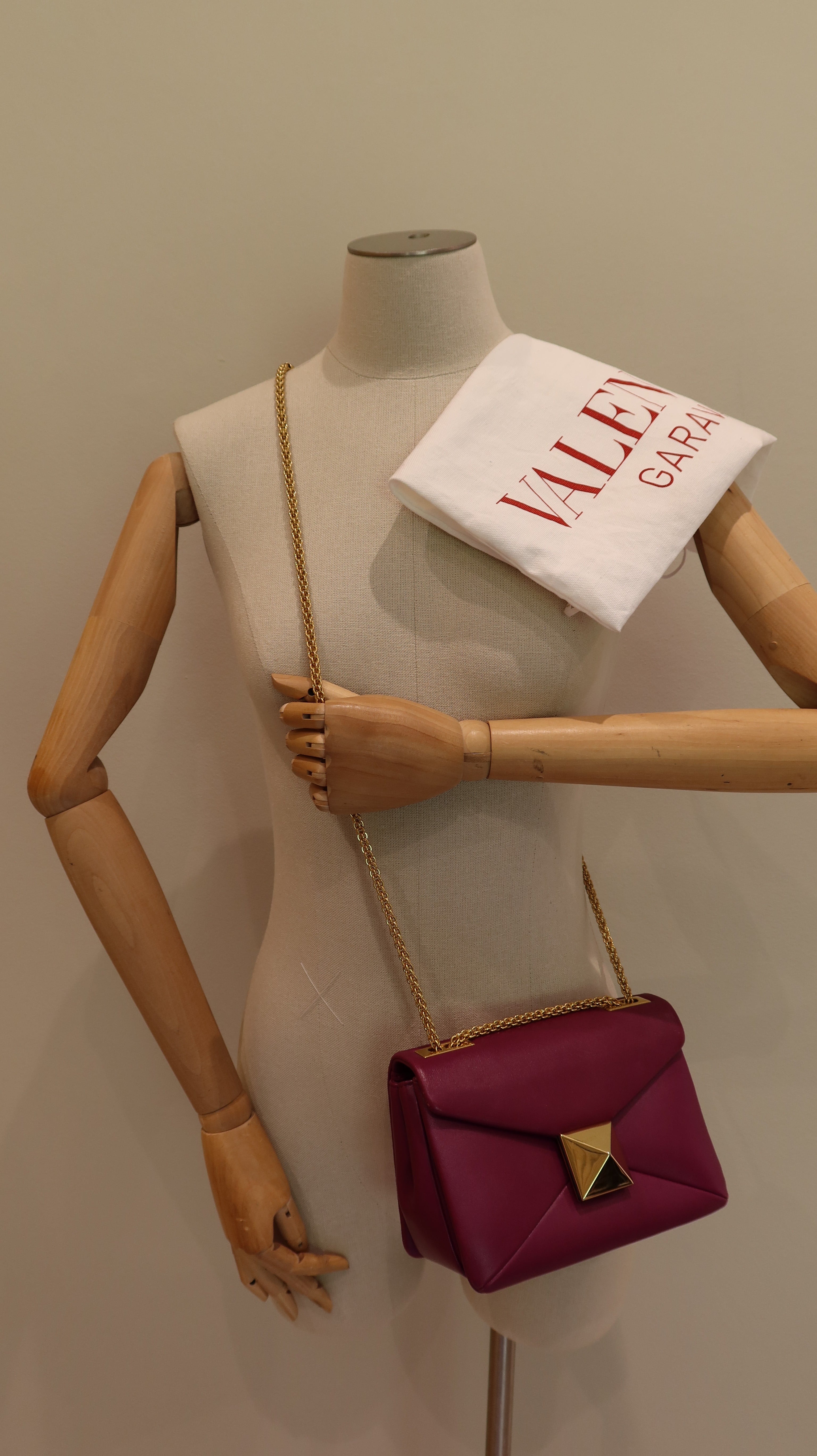 Valentino One Stud Chain Bag