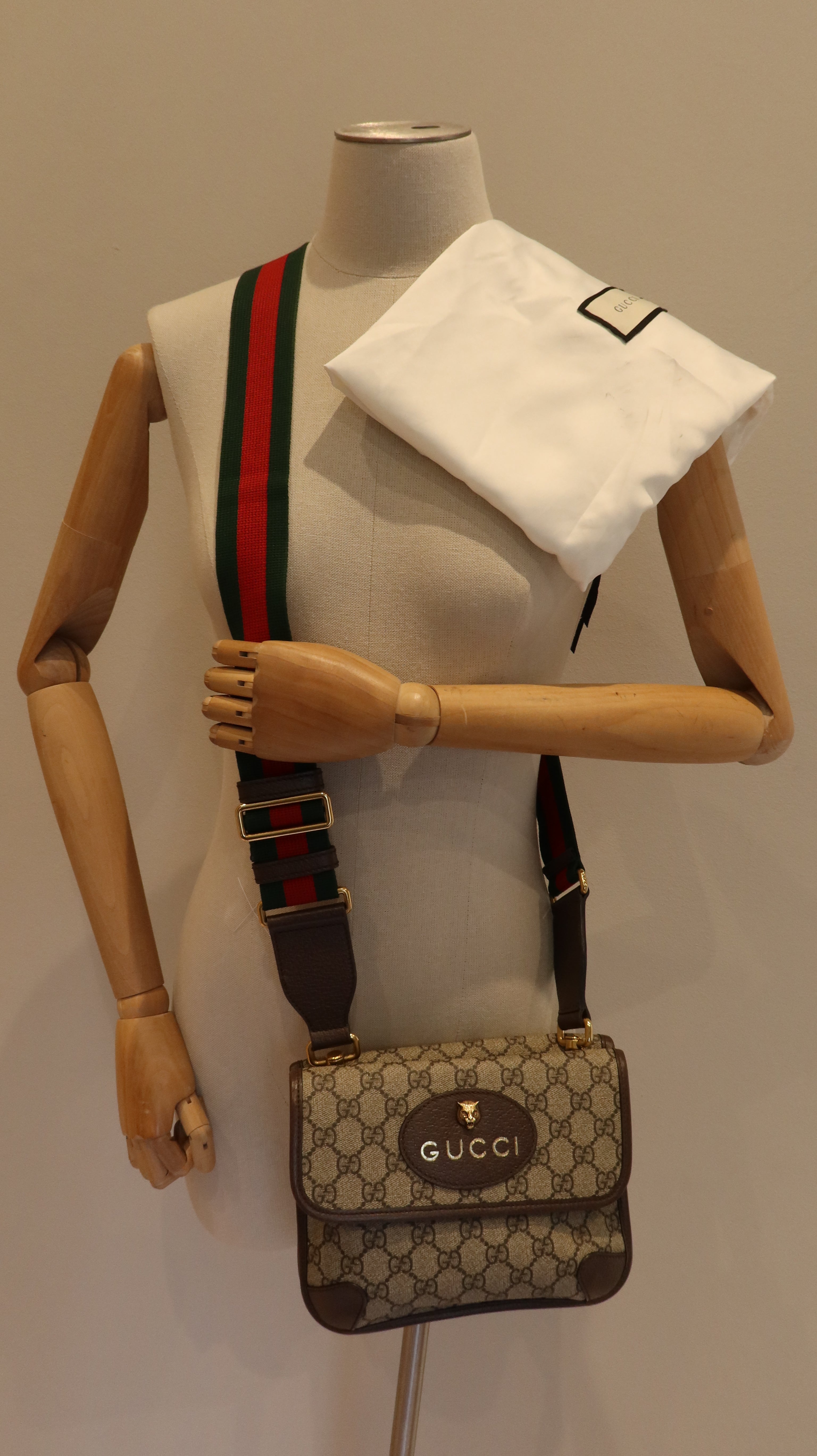 Gucci Supreme Neo Vintage Messenger Bag