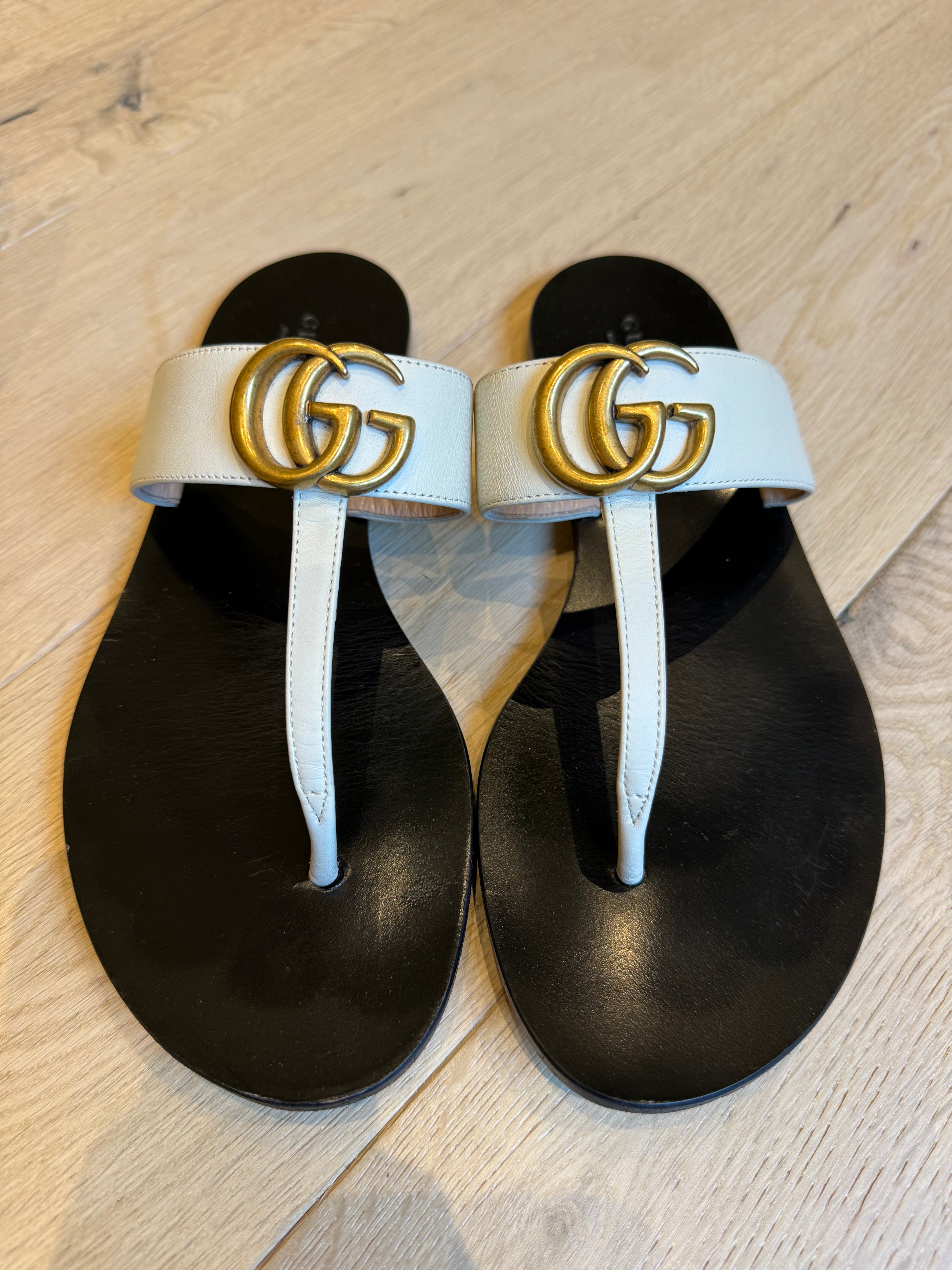 Gucci Thong Sandals (EU38)