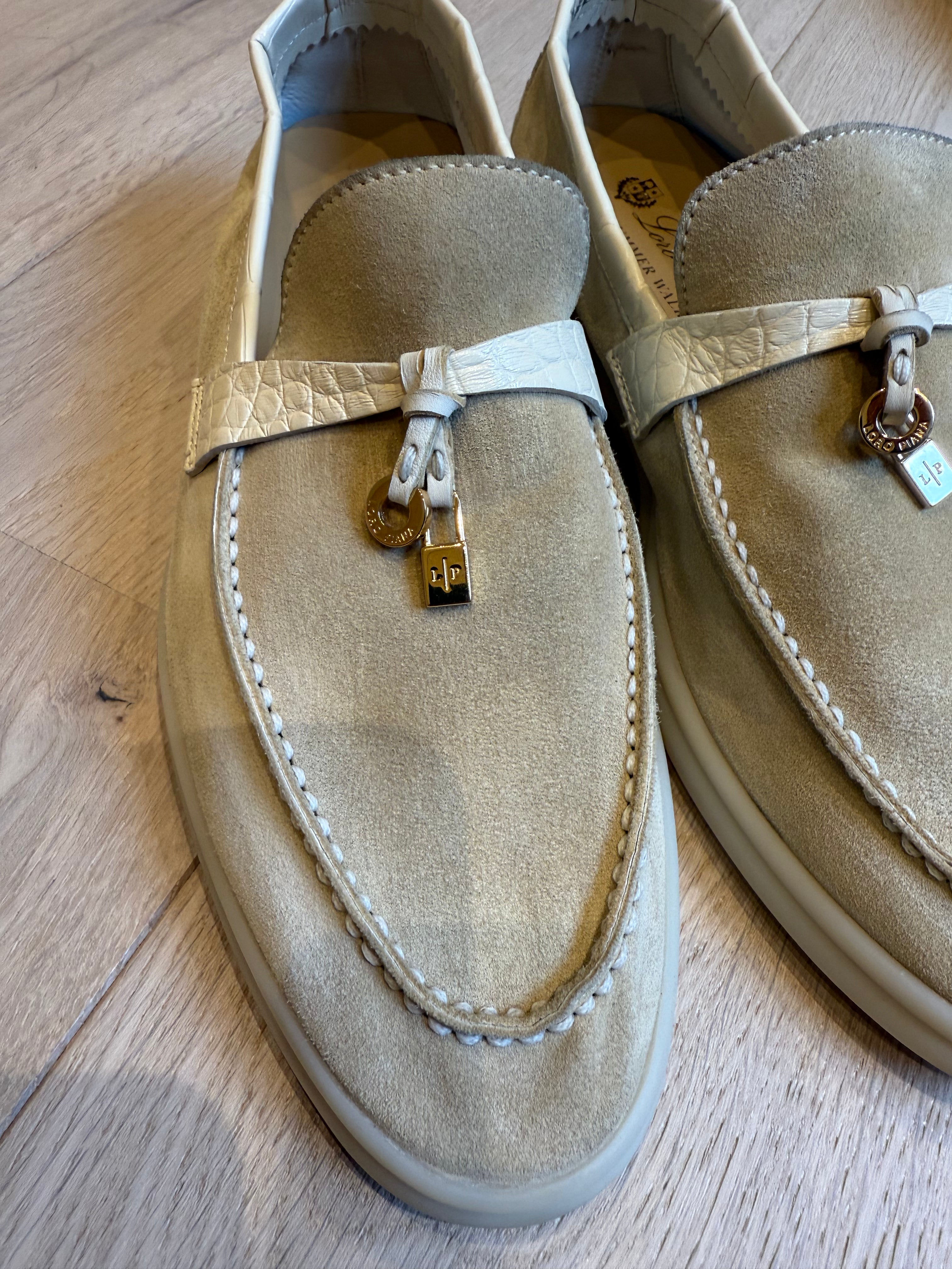 Loro Piana Summer Walks (EU37)