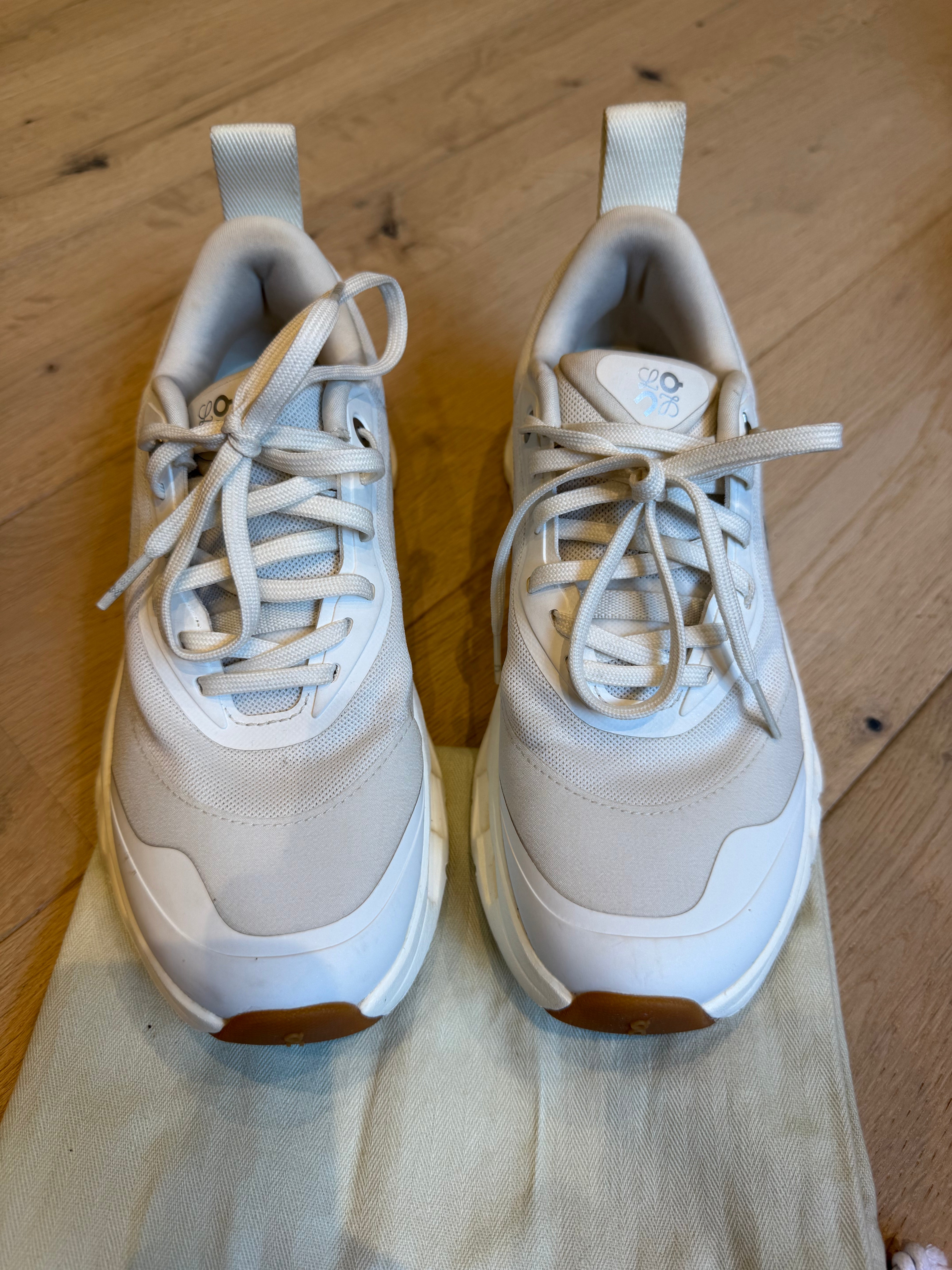 Loewe ON Sneakers (EU37)