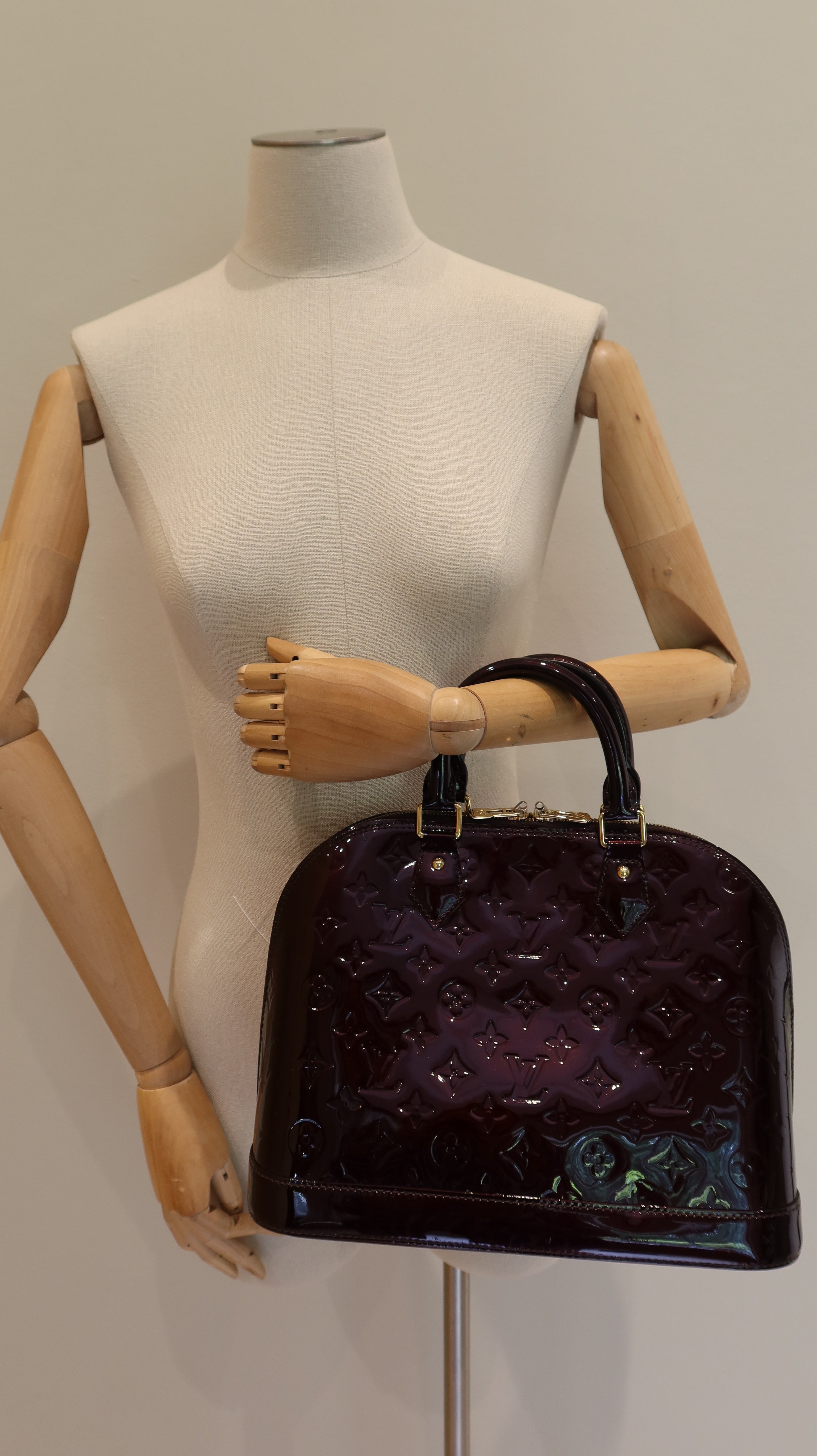 Louis Vuitton Alma PM