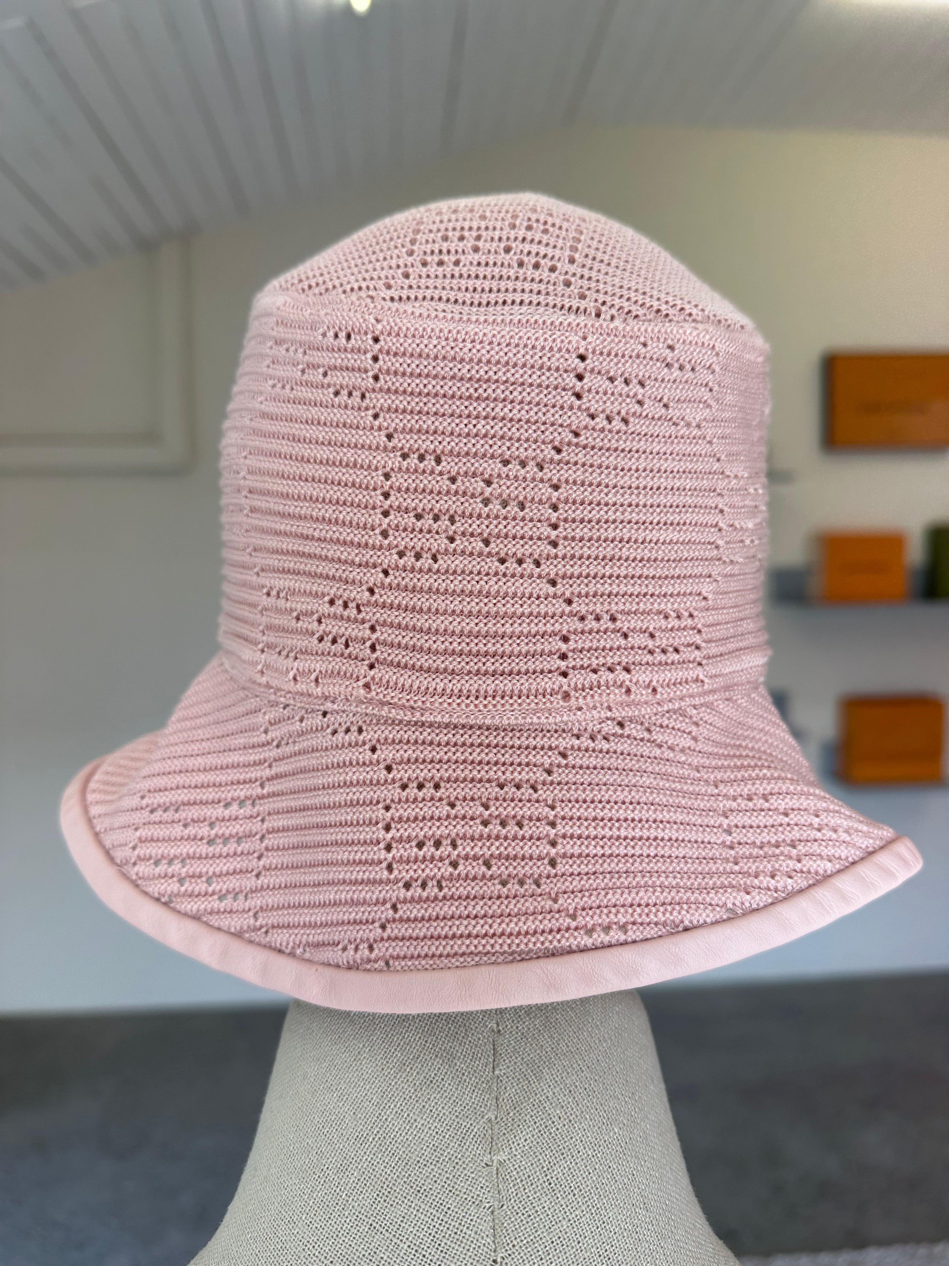 Gucci GG Malibu Crochet Bucket Hat (XS/55cm)