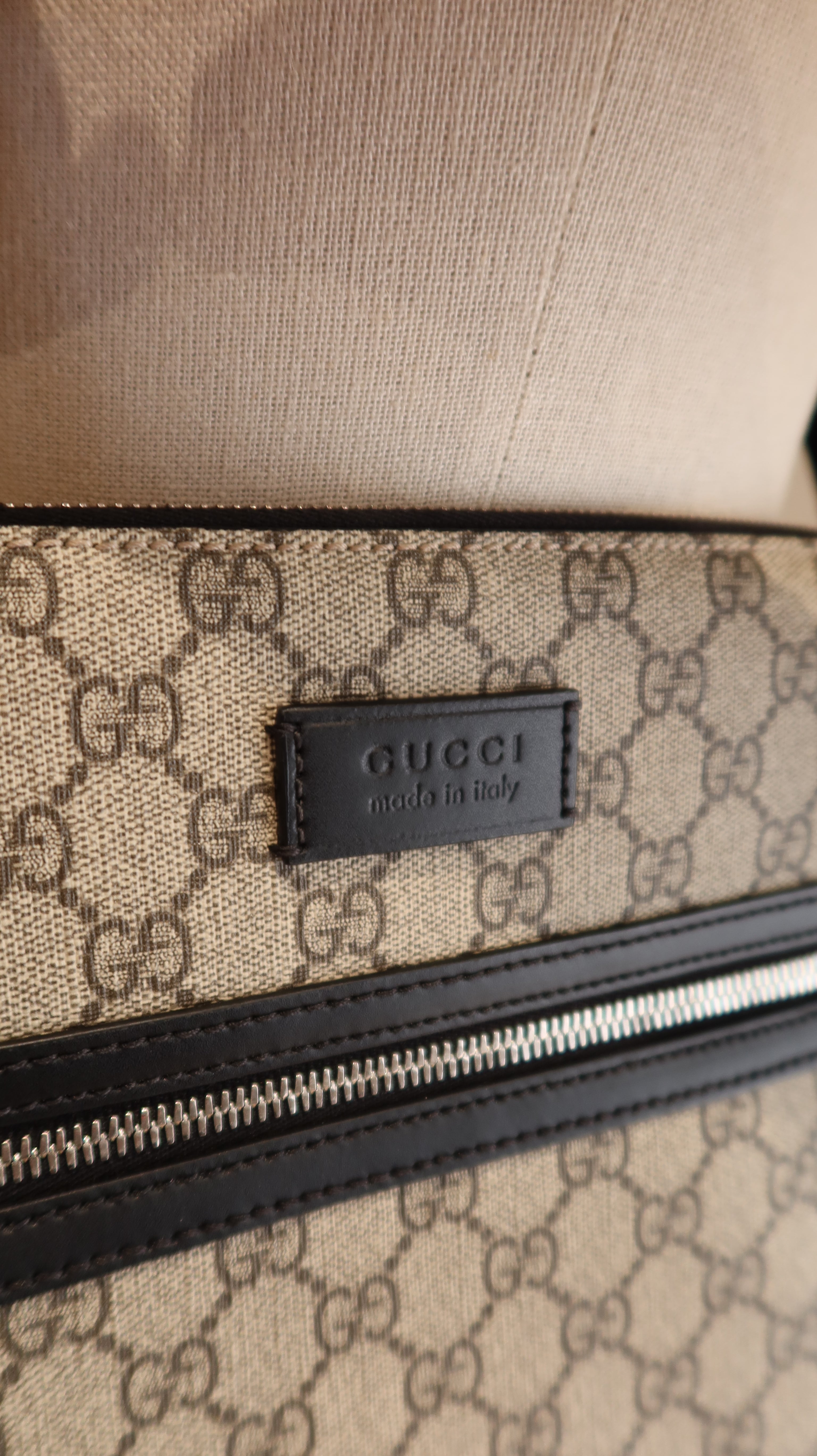 Gucci Supreme Messenger Bag