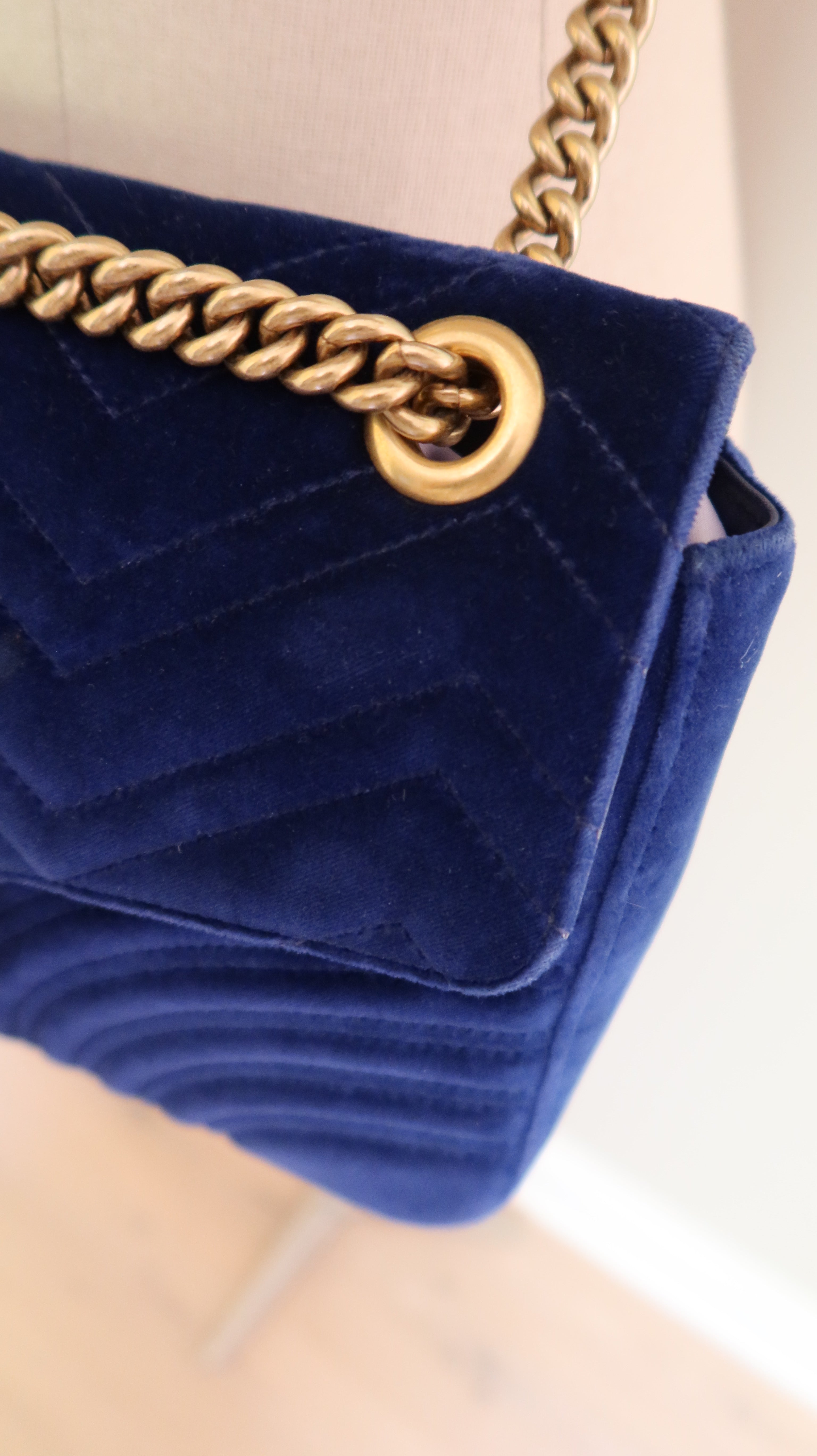 Gucci Marmont Medium Shoulder Bag