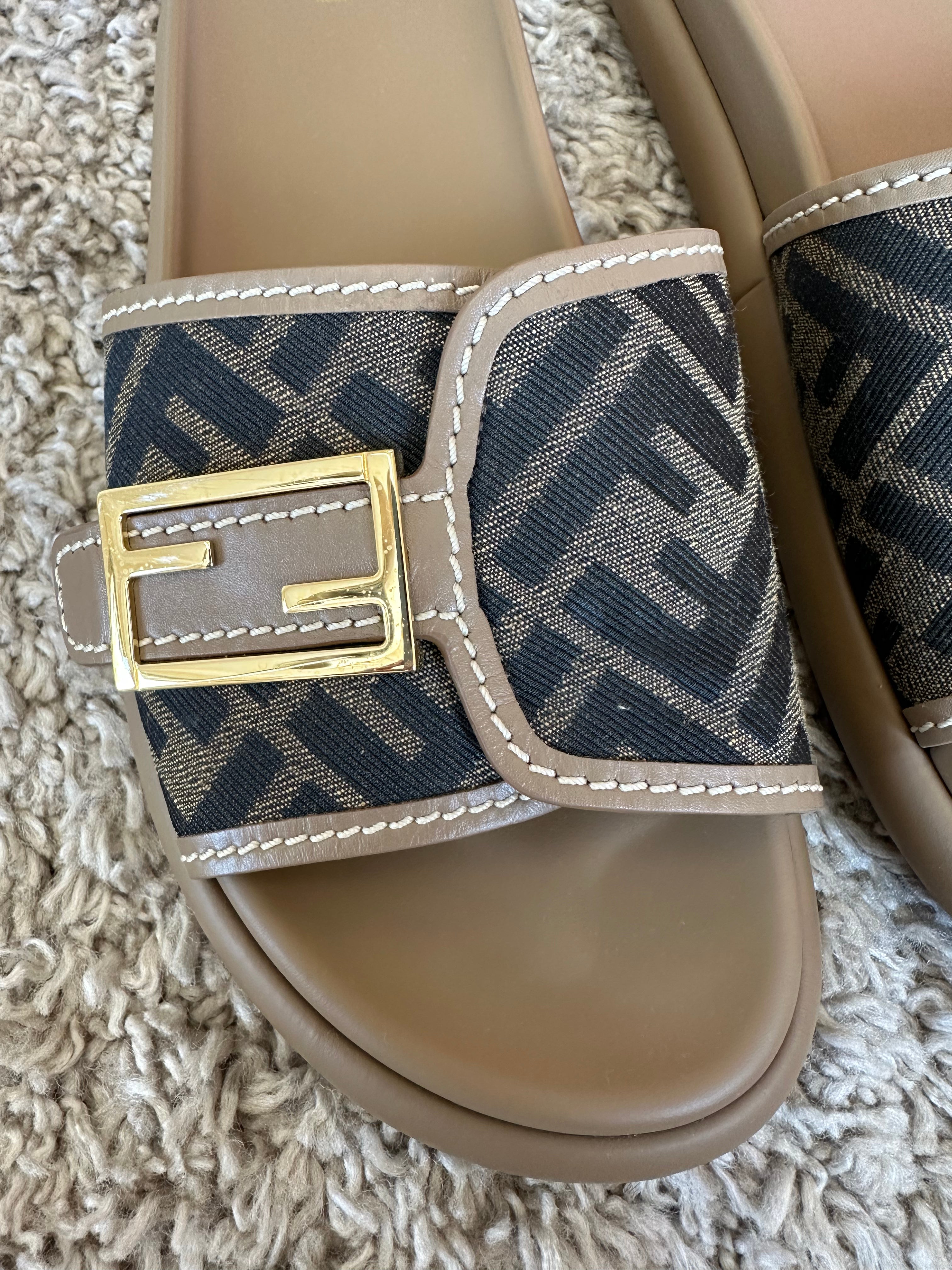 Fendi Slides (EU39)