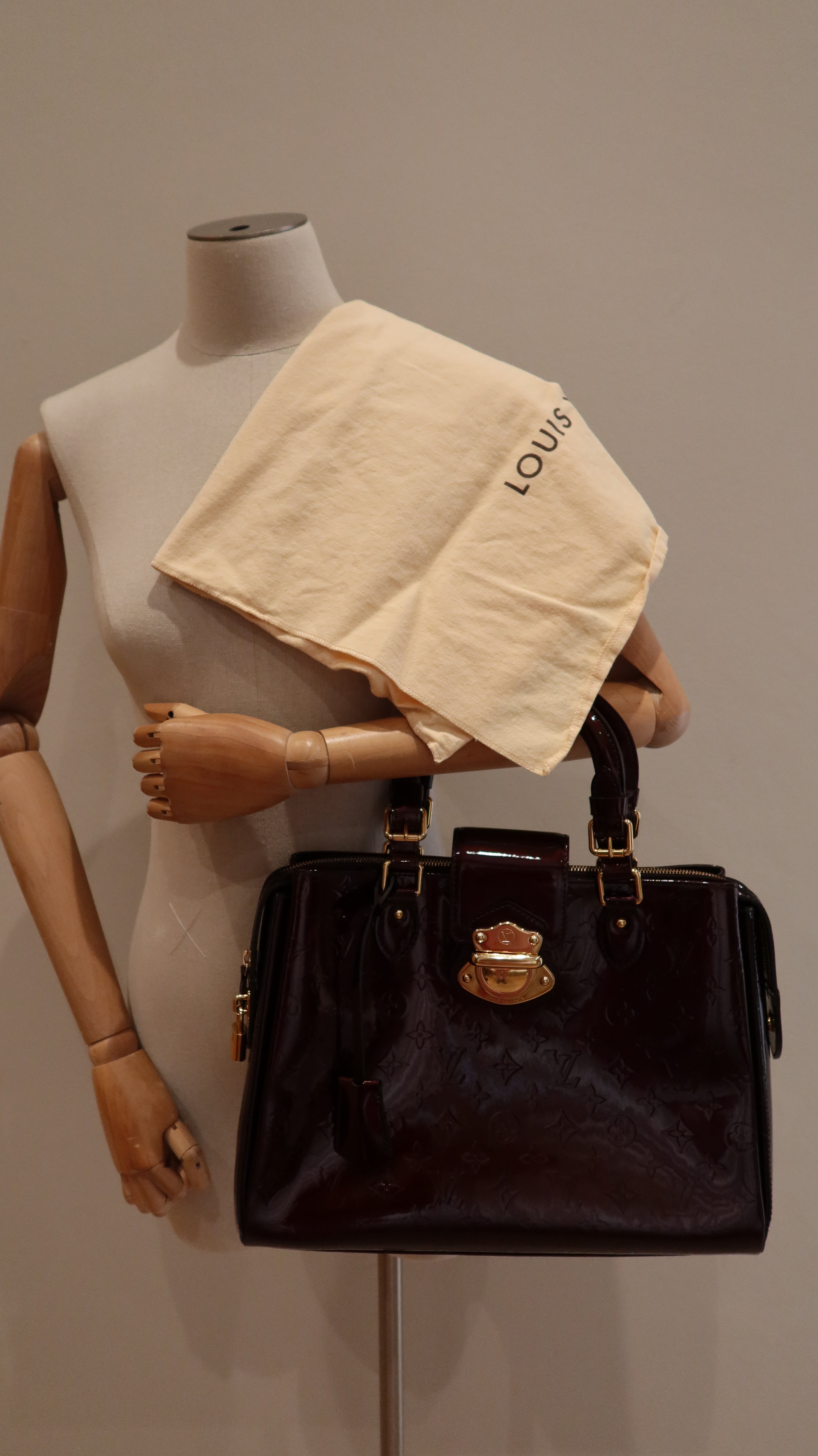 Louis Vuitton Melrose Avenue Bag