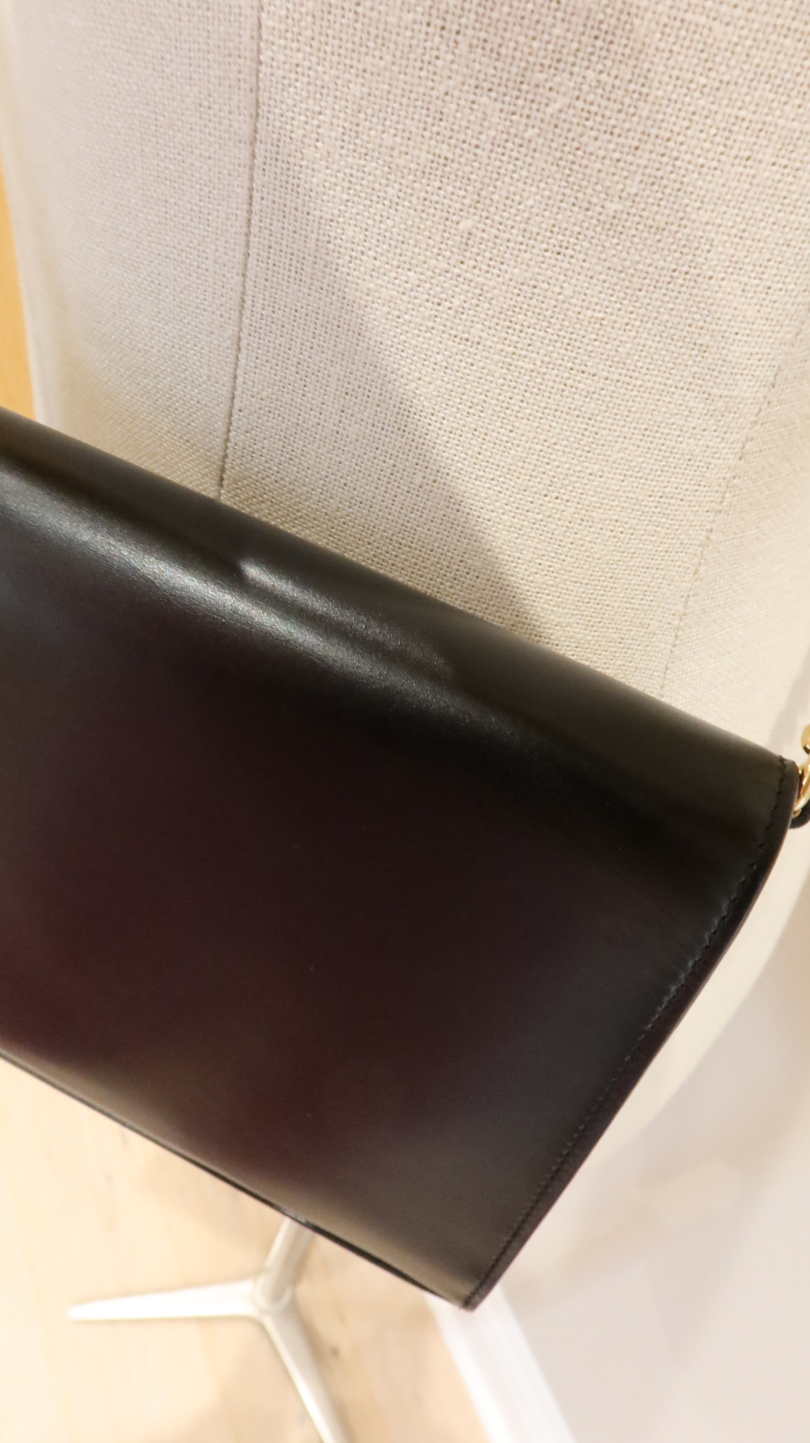 Saint Laurent Wallet On Chain