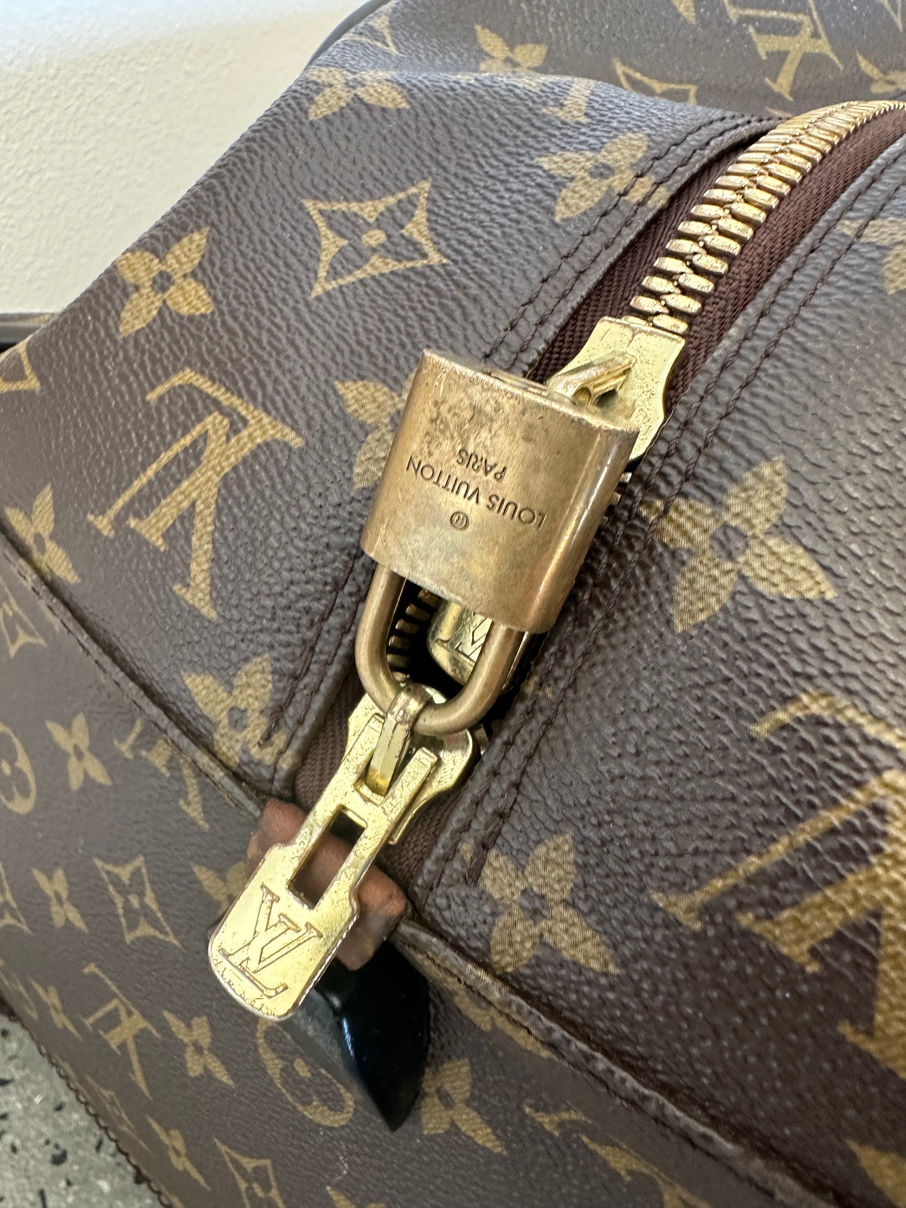 Louis Vuitton Eole 60 Rolling Luggage