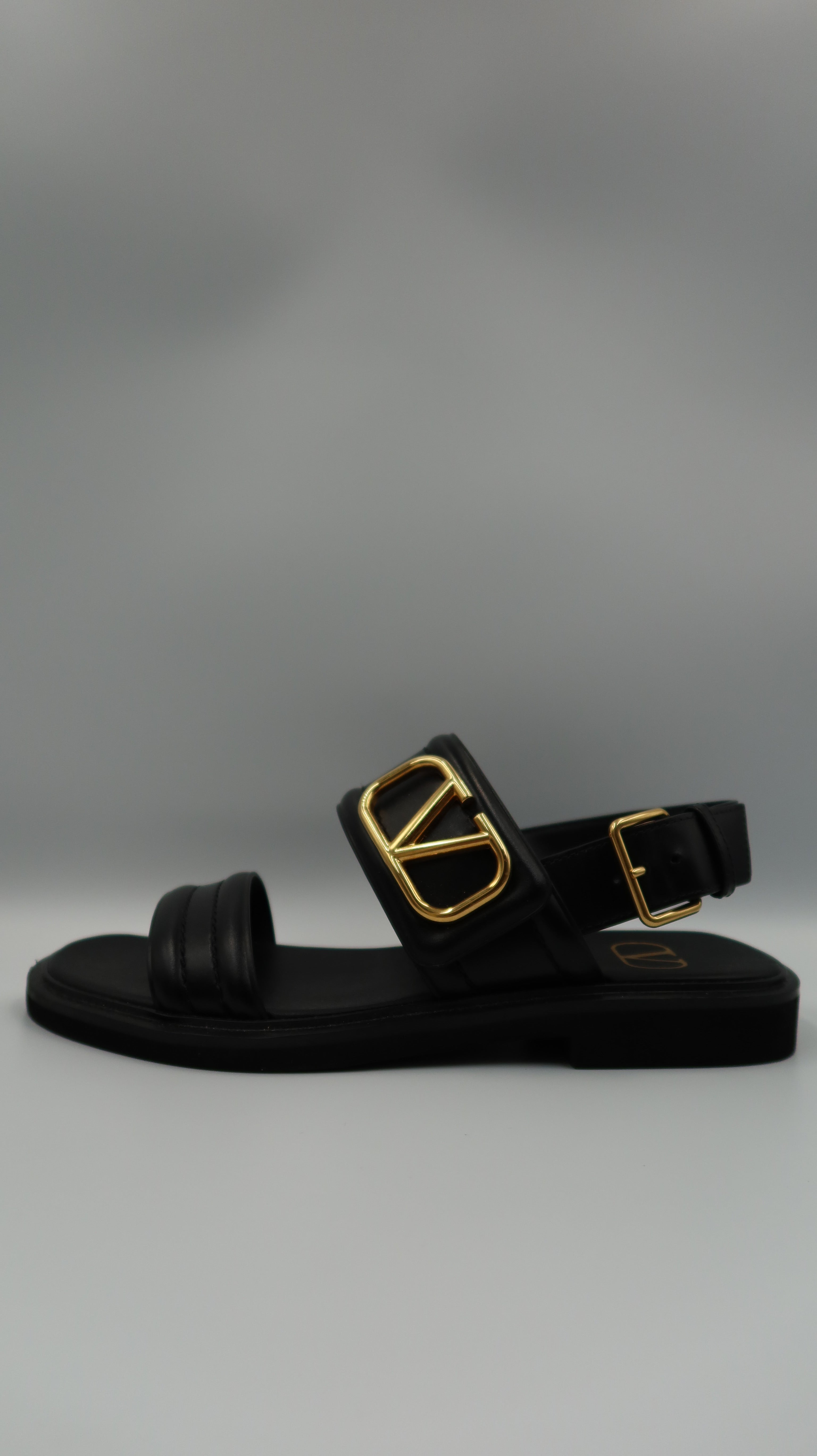 Valentino Slides (EU35)