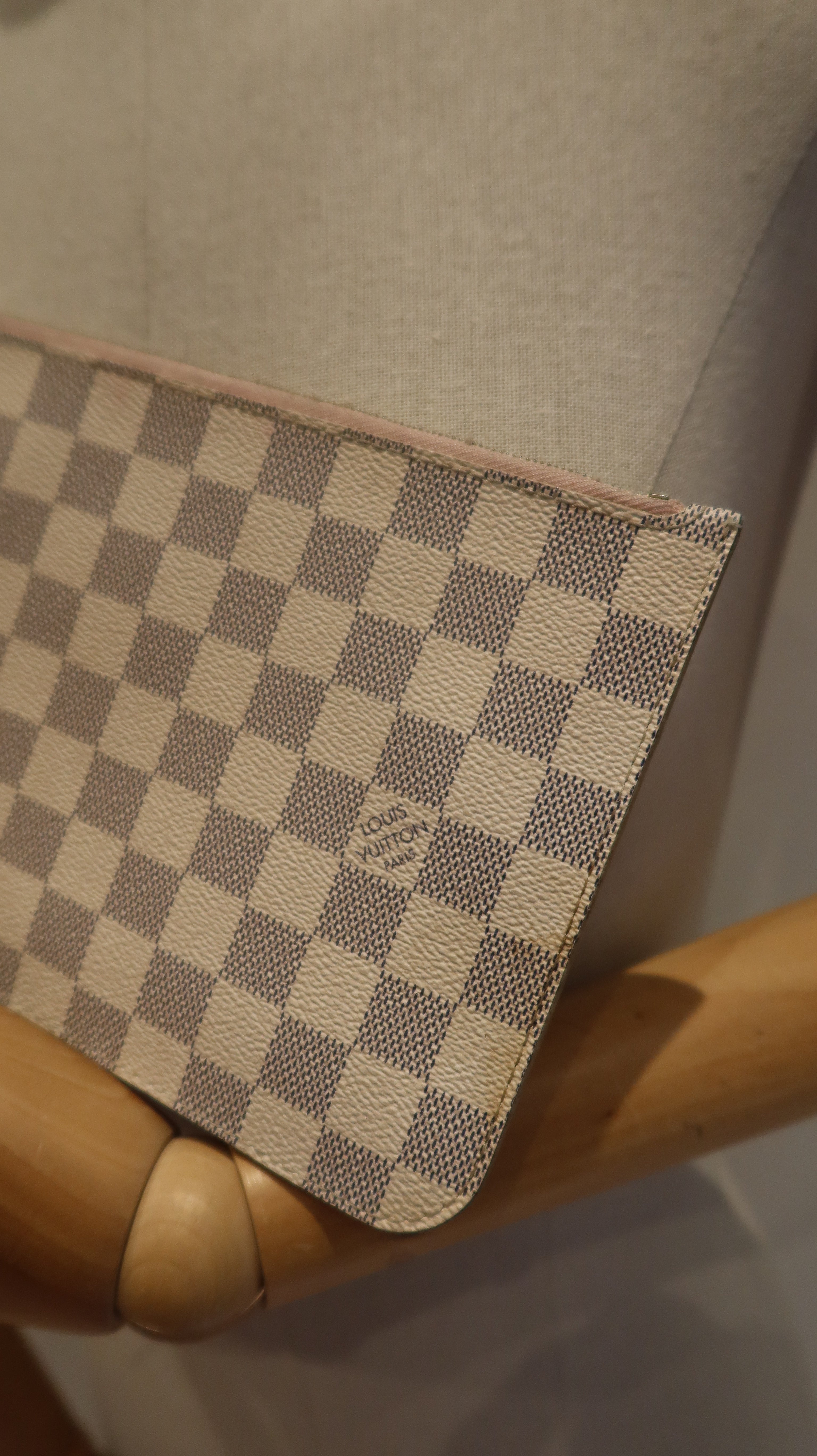 Louis Vuitton Neverfull Pochette