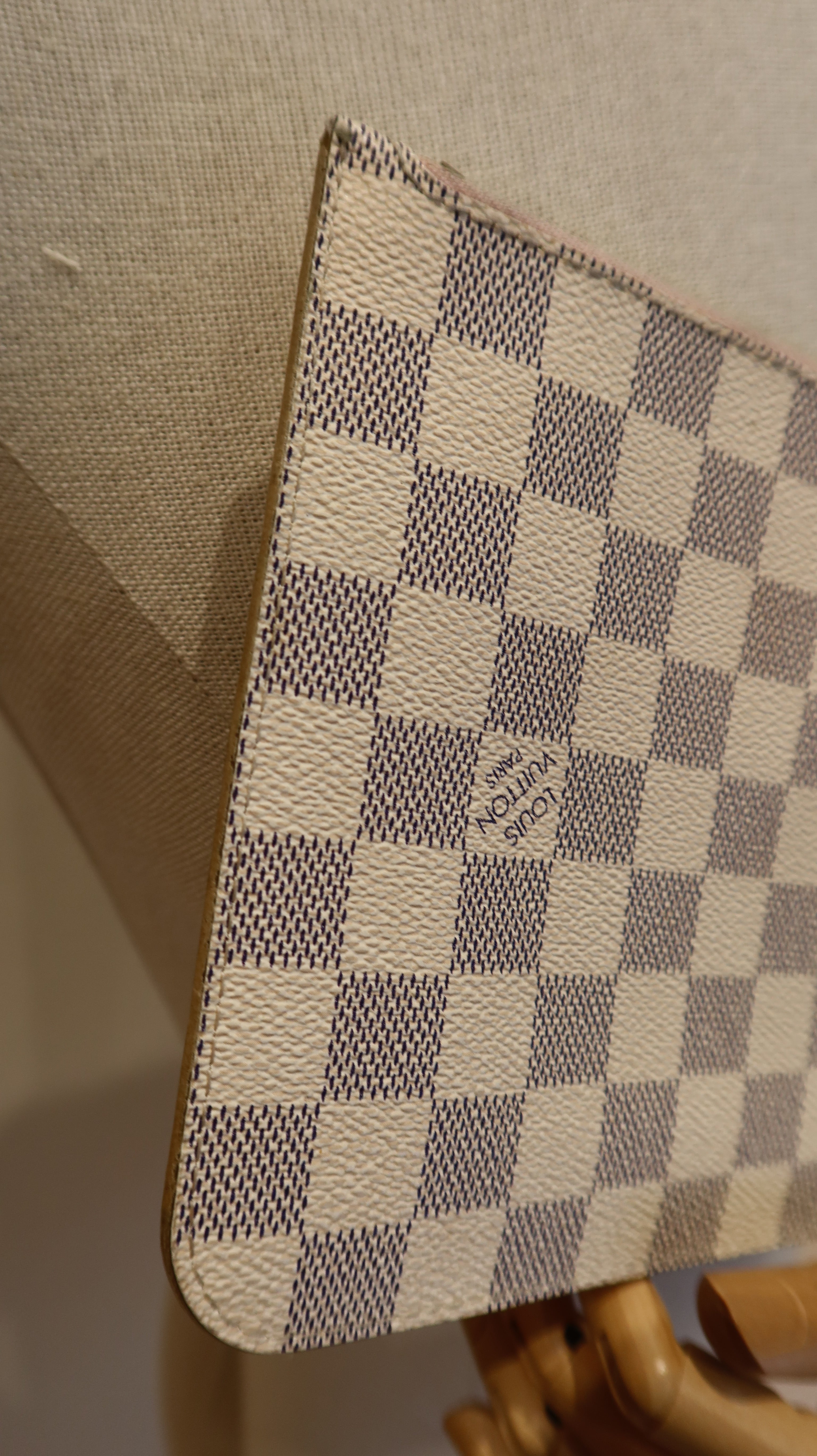 Louis Vuitton Neverfull Pochette