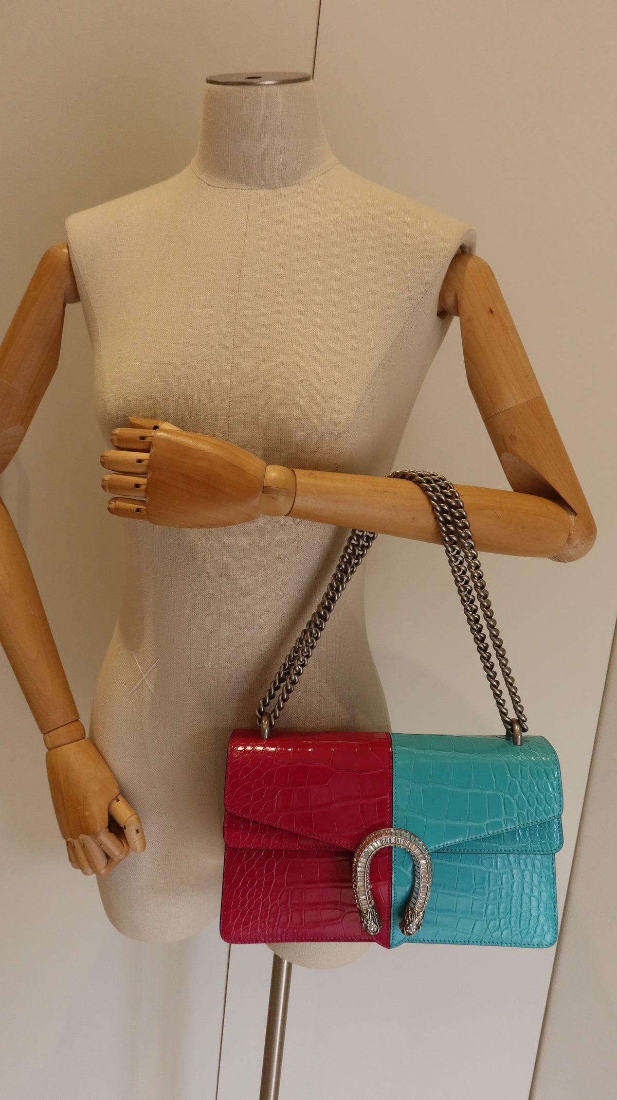Gucci Dionysus Shoulder Bag