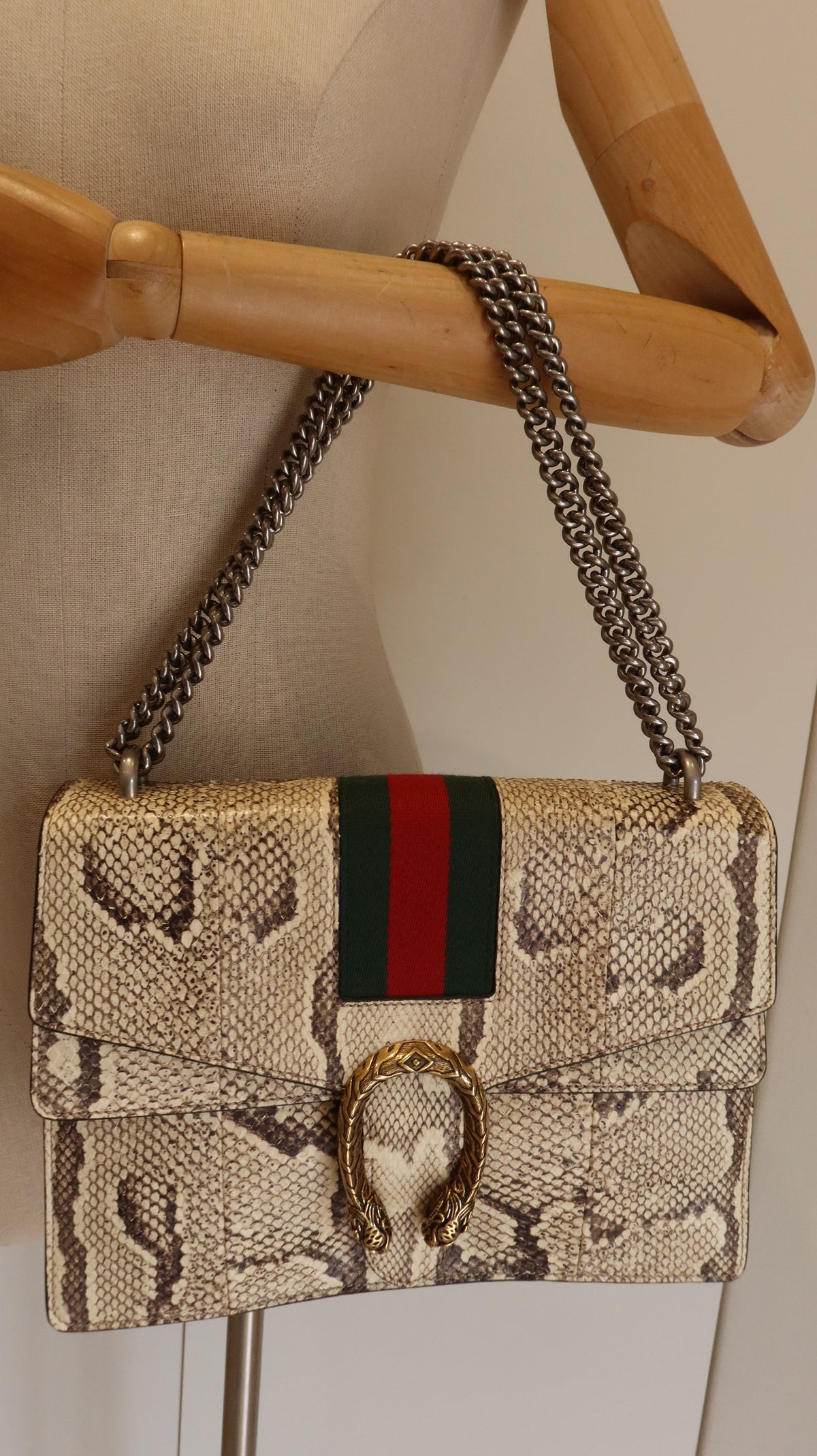 Gucci Dionysus Shoulder Bag