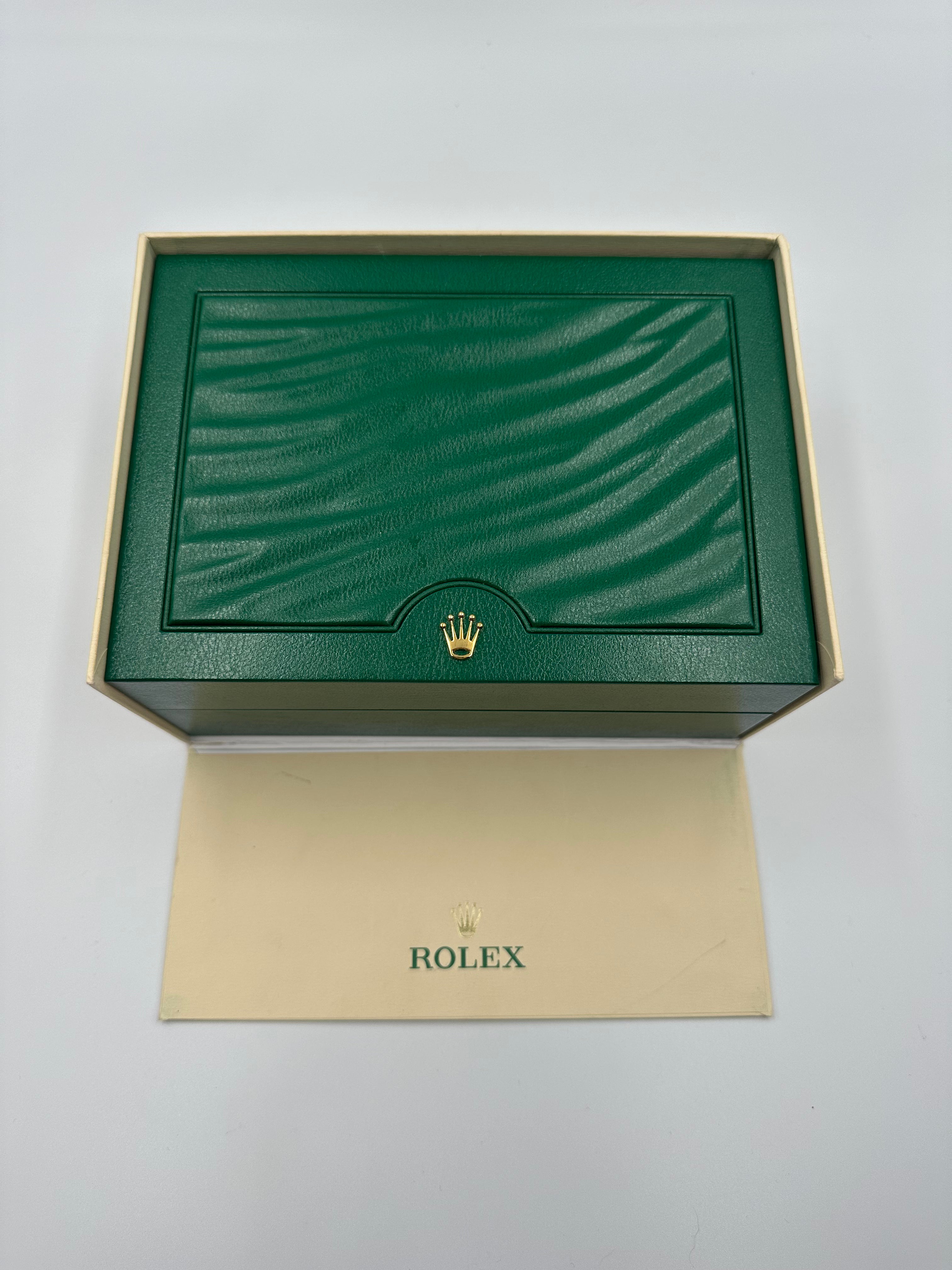 Rolex Oyster Perpetual (31mm)