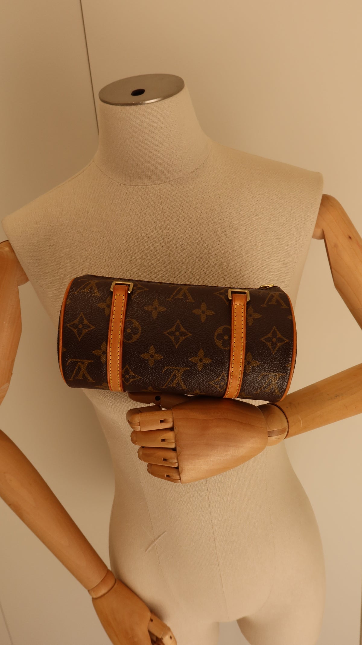 Louis Vuitton Papillon 19