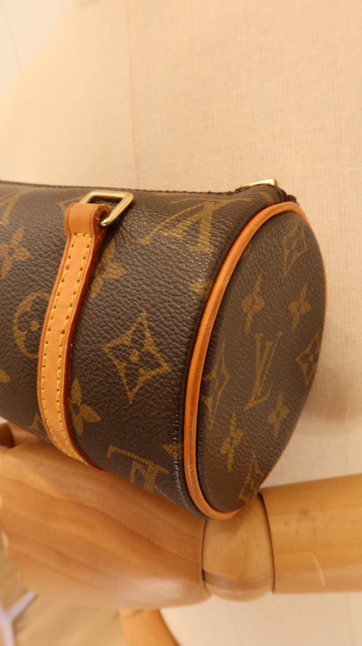 Louis Vuitton Papillon 19