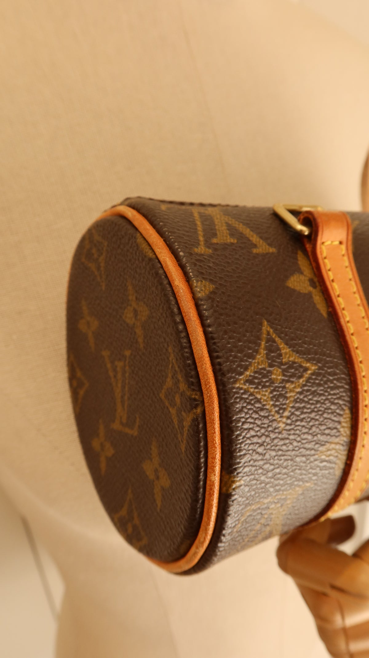 Louis Vuitton Papillon 19