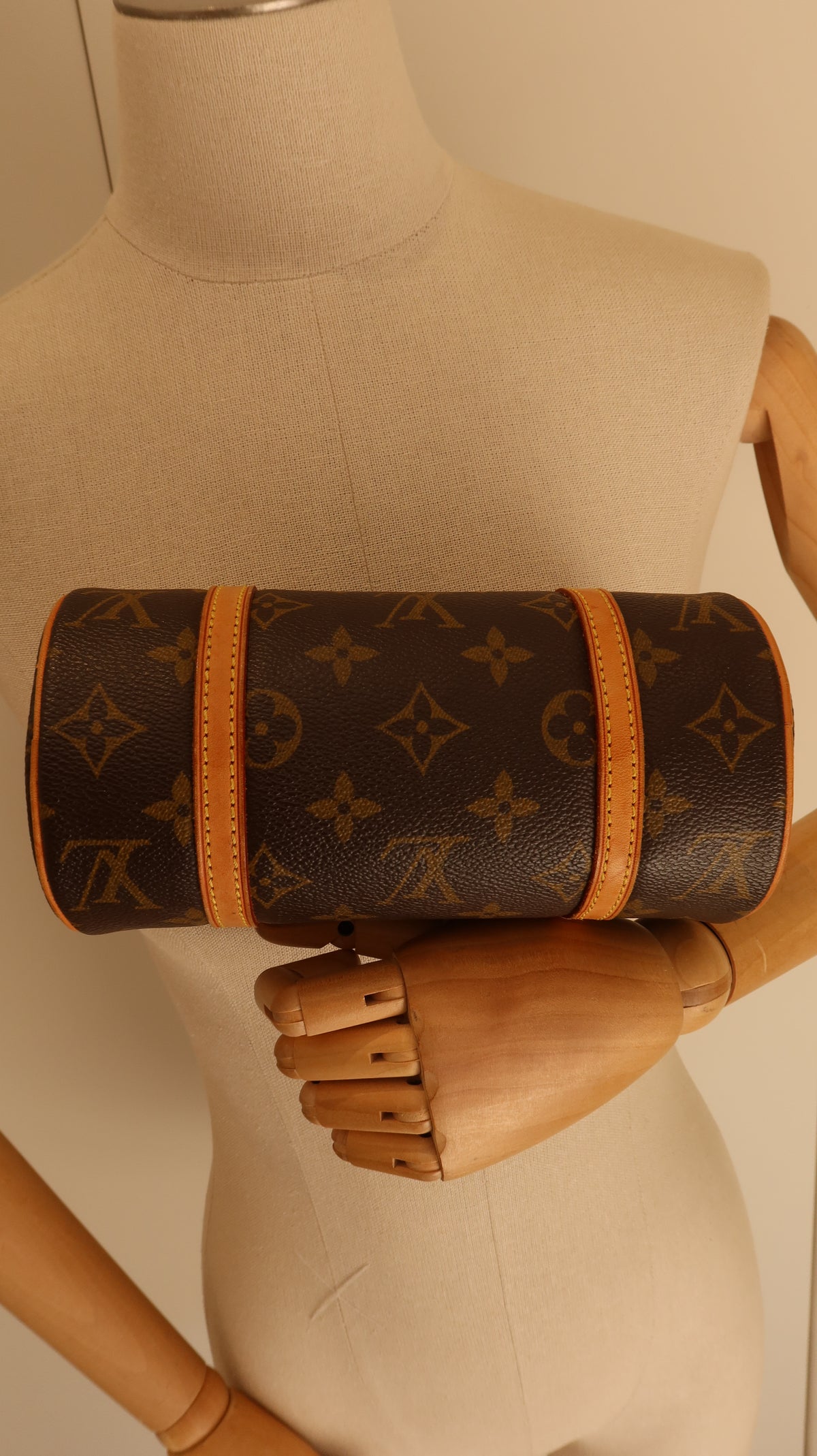 Louis Vuitton Papillon 19