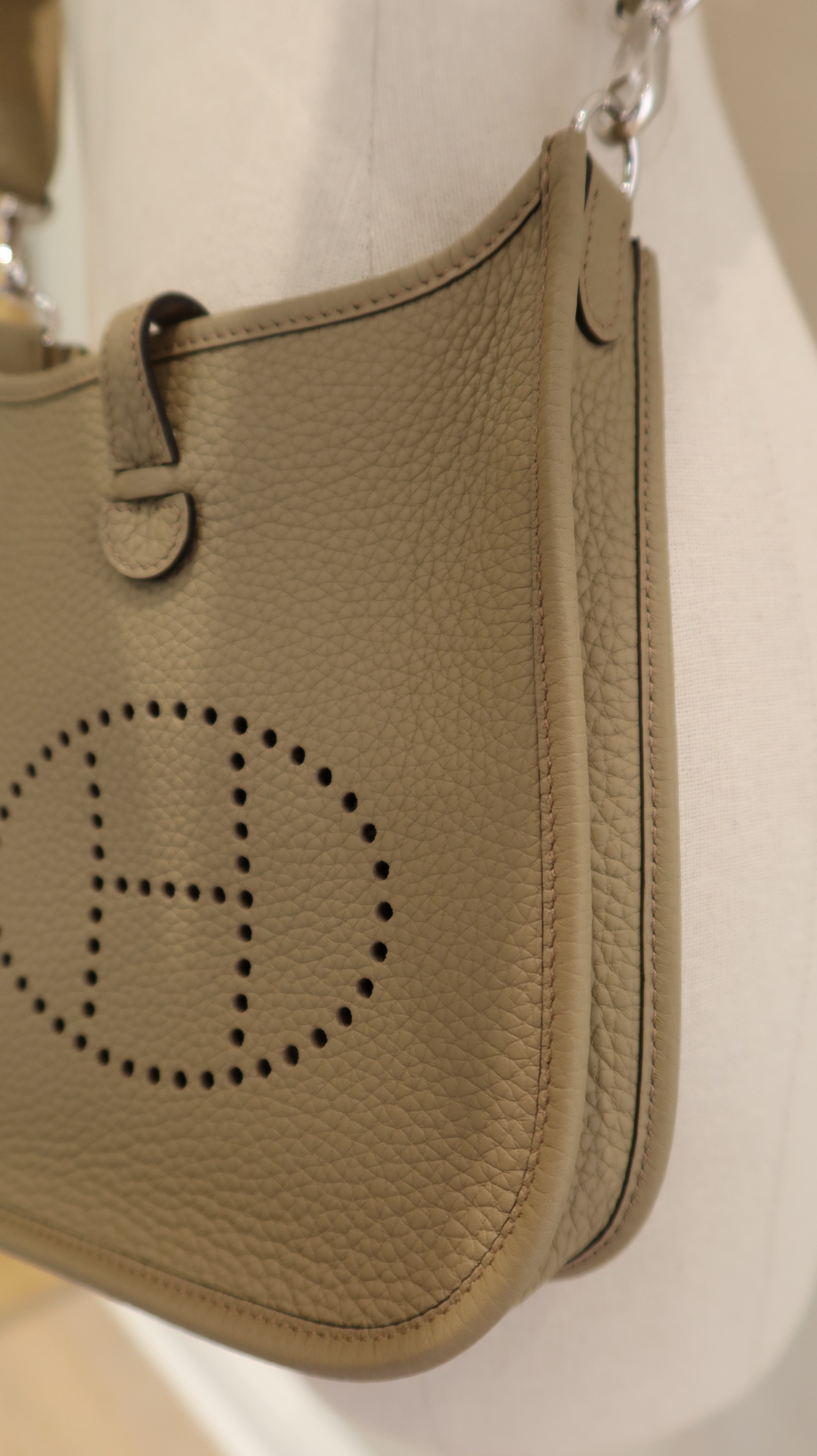 Hèrmes Mini Evelyne