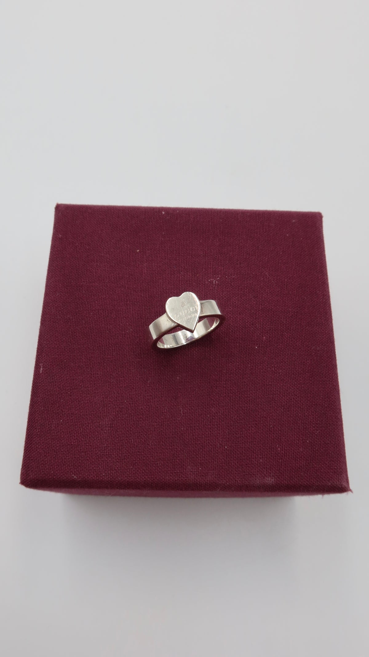 Gucci Trademark Heart Ring (13)