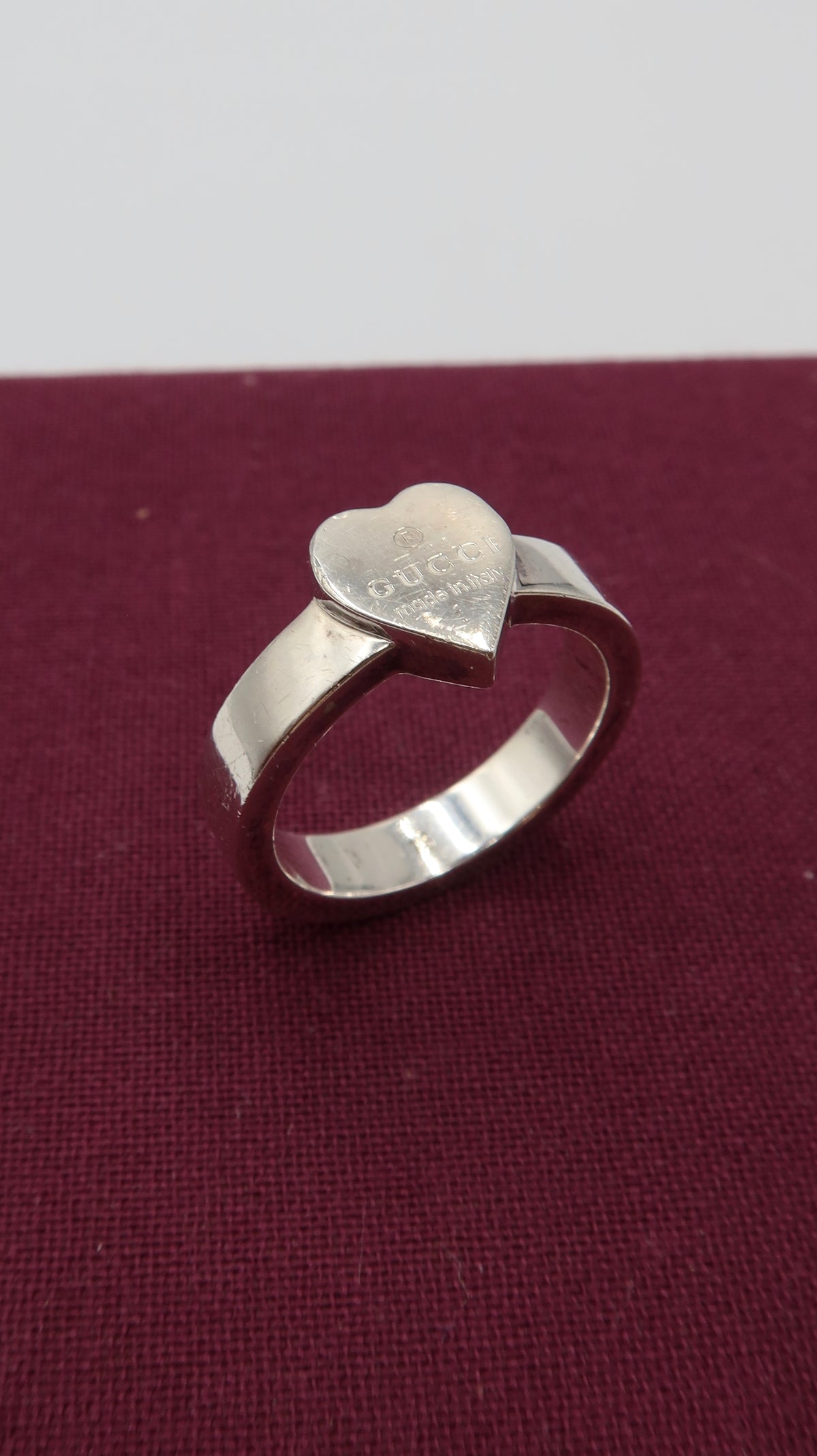 Gucci Trademark Heart Ring (13)