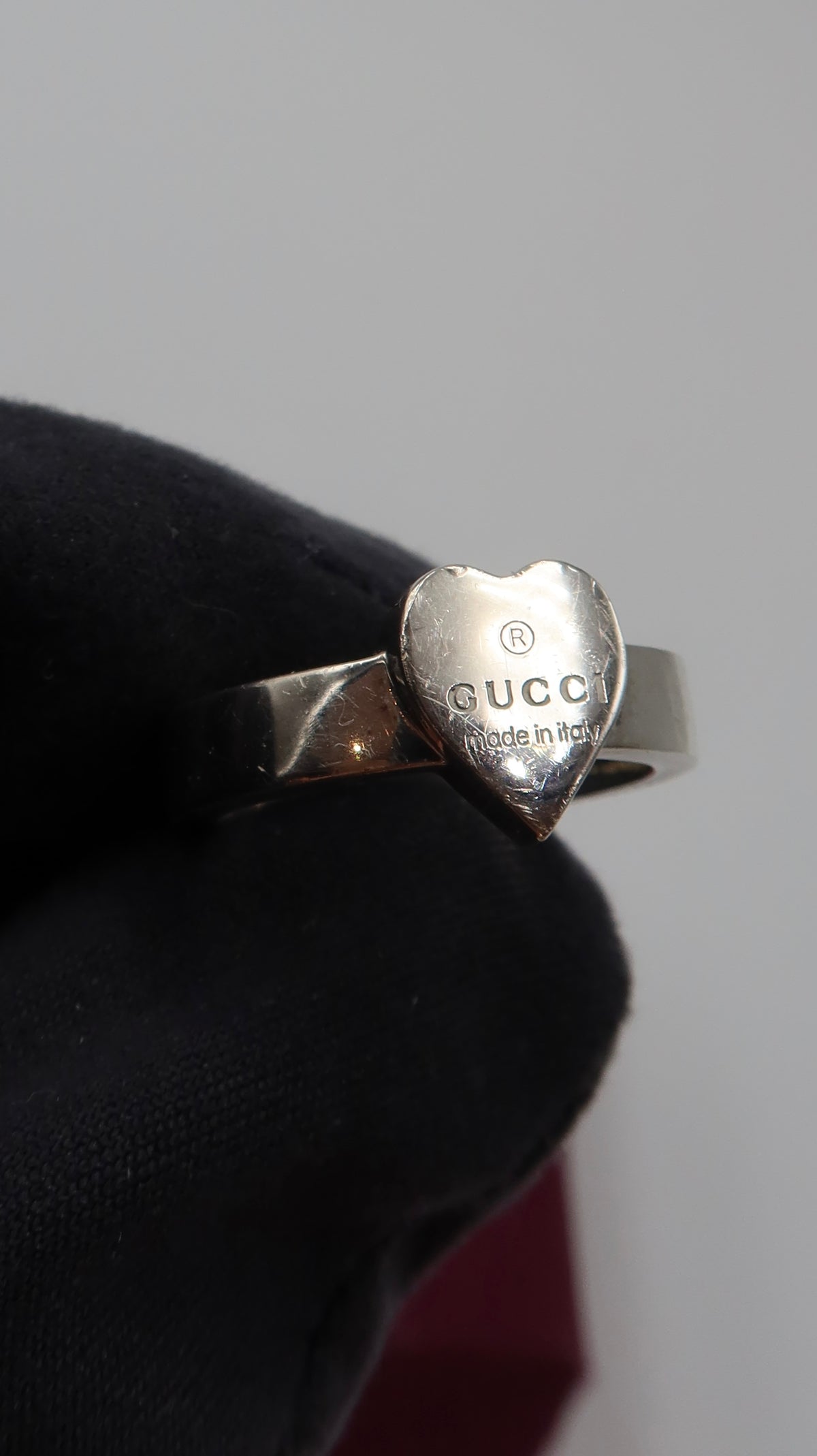 Gucci Trademark Heart Ring (13)
