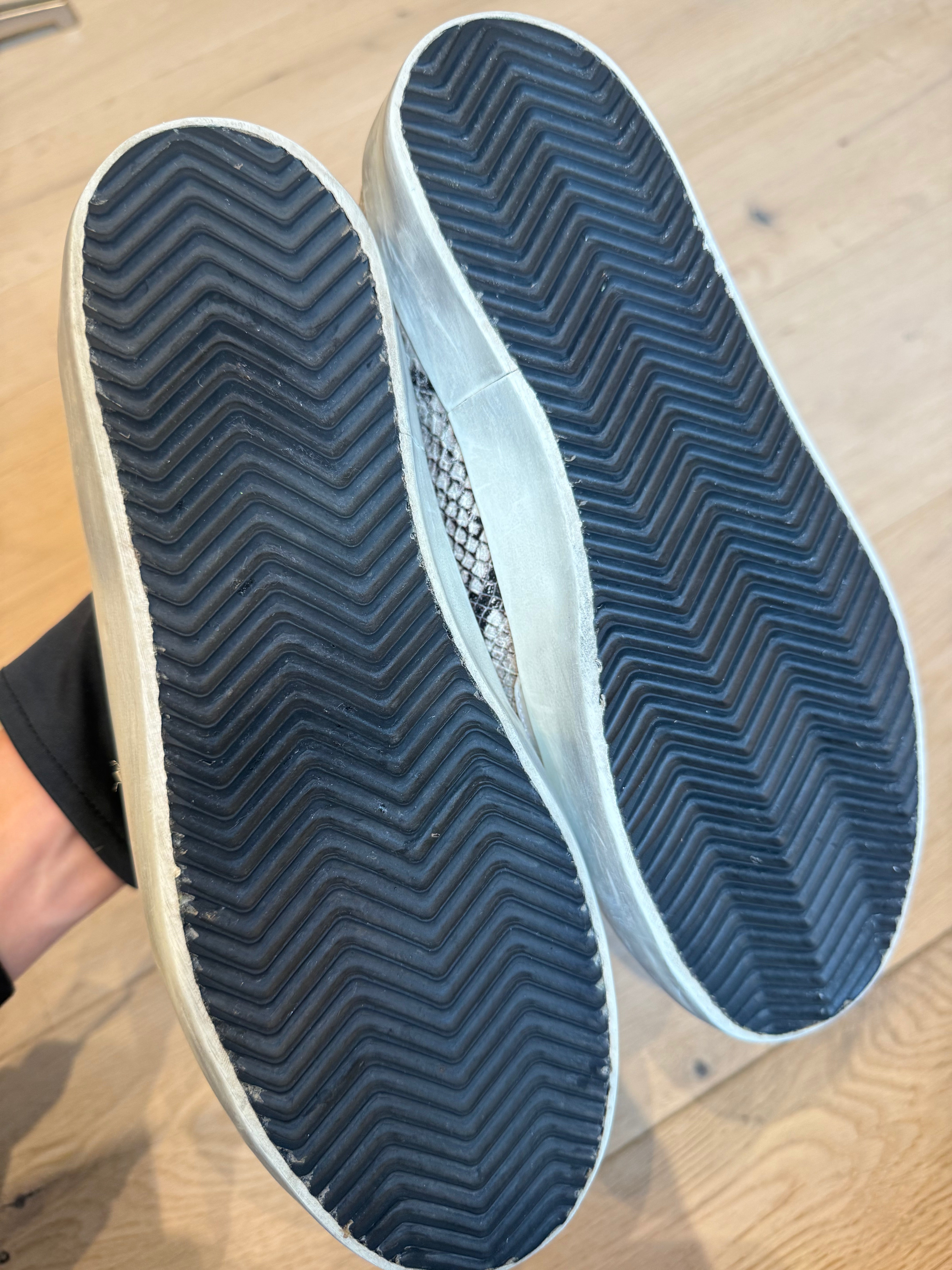 Golden Goose Sneakers (EU38)