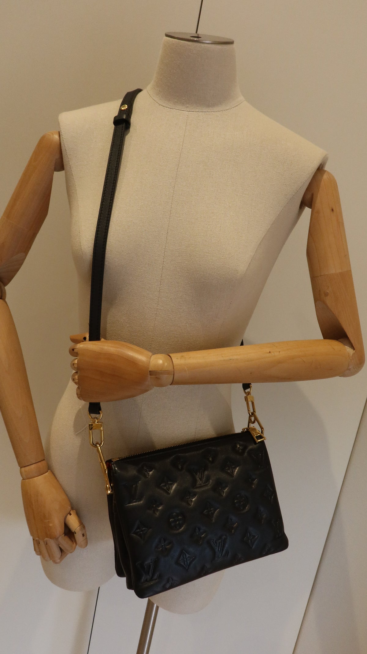 Louis Vuitton Coussin BB