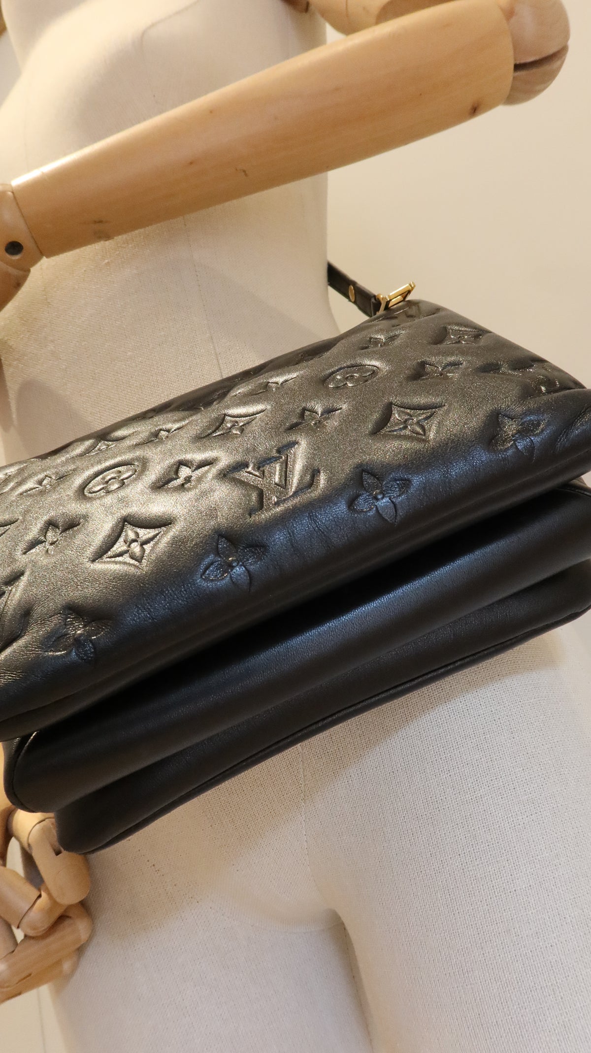 Louis Vuitton Coussin BB