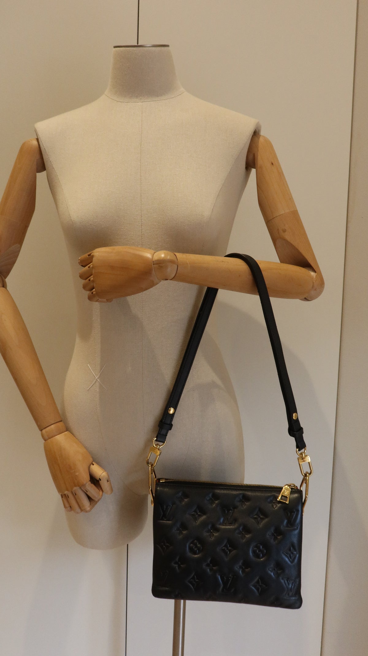 Louis Vuitton Coussin BB