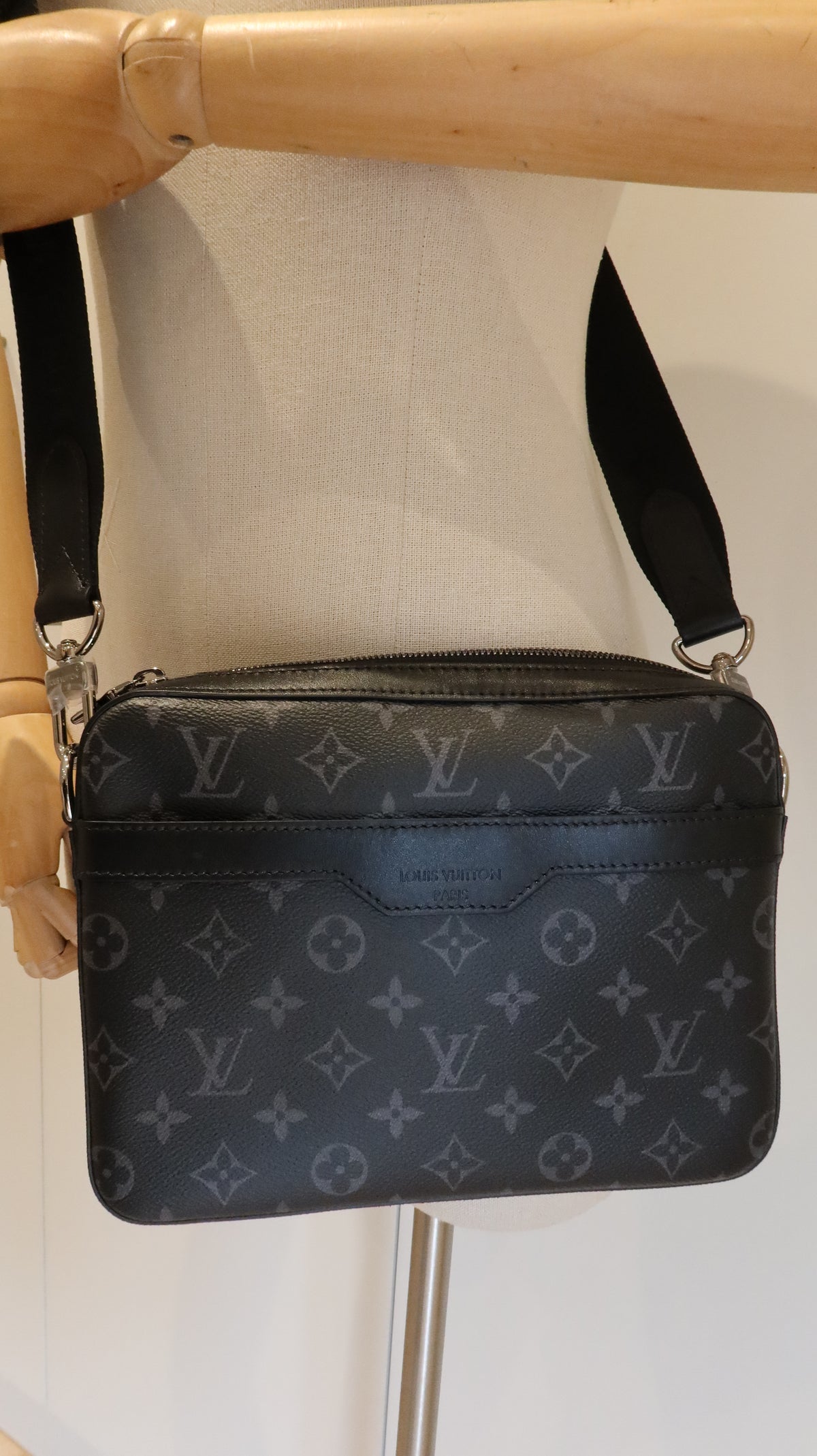 Louis Vuitton Trio Messenger Bag