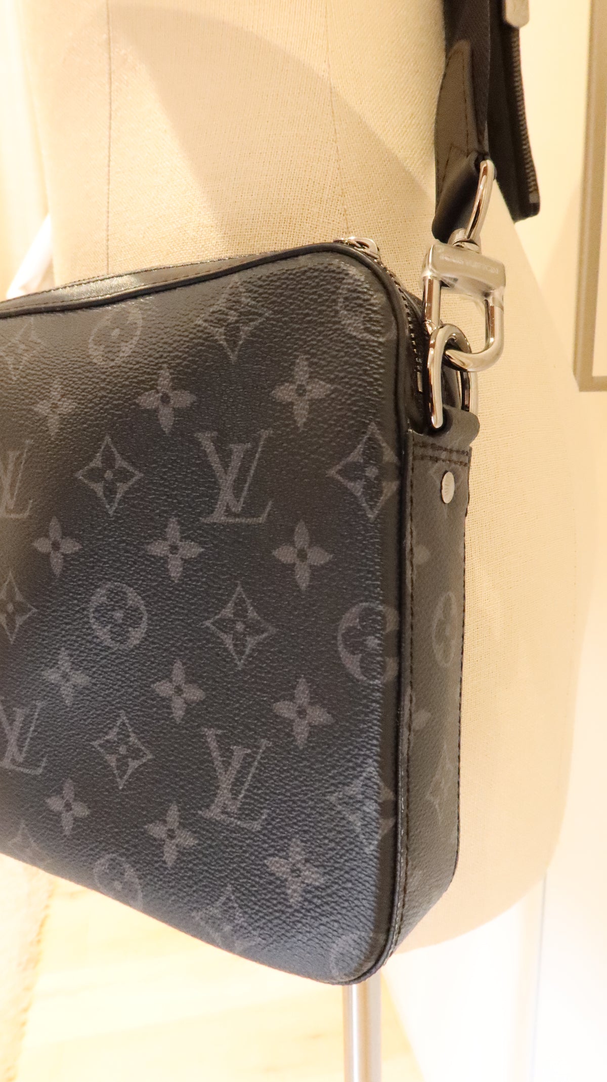 Louis Vuitton Trio Messenger Bag