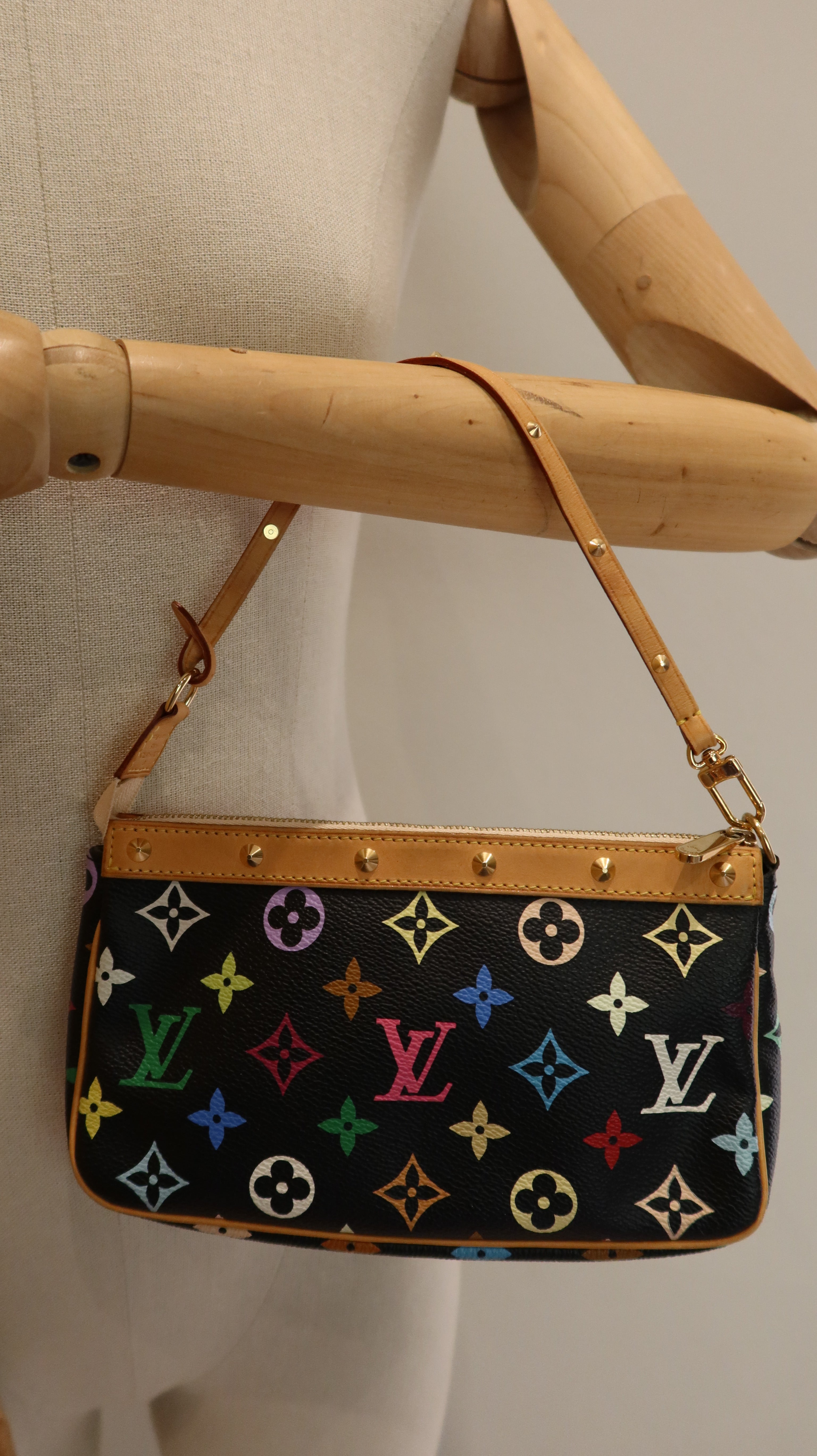 Louis Vuitton x Takashi Murakami Pochette Accessoires *Vintage*