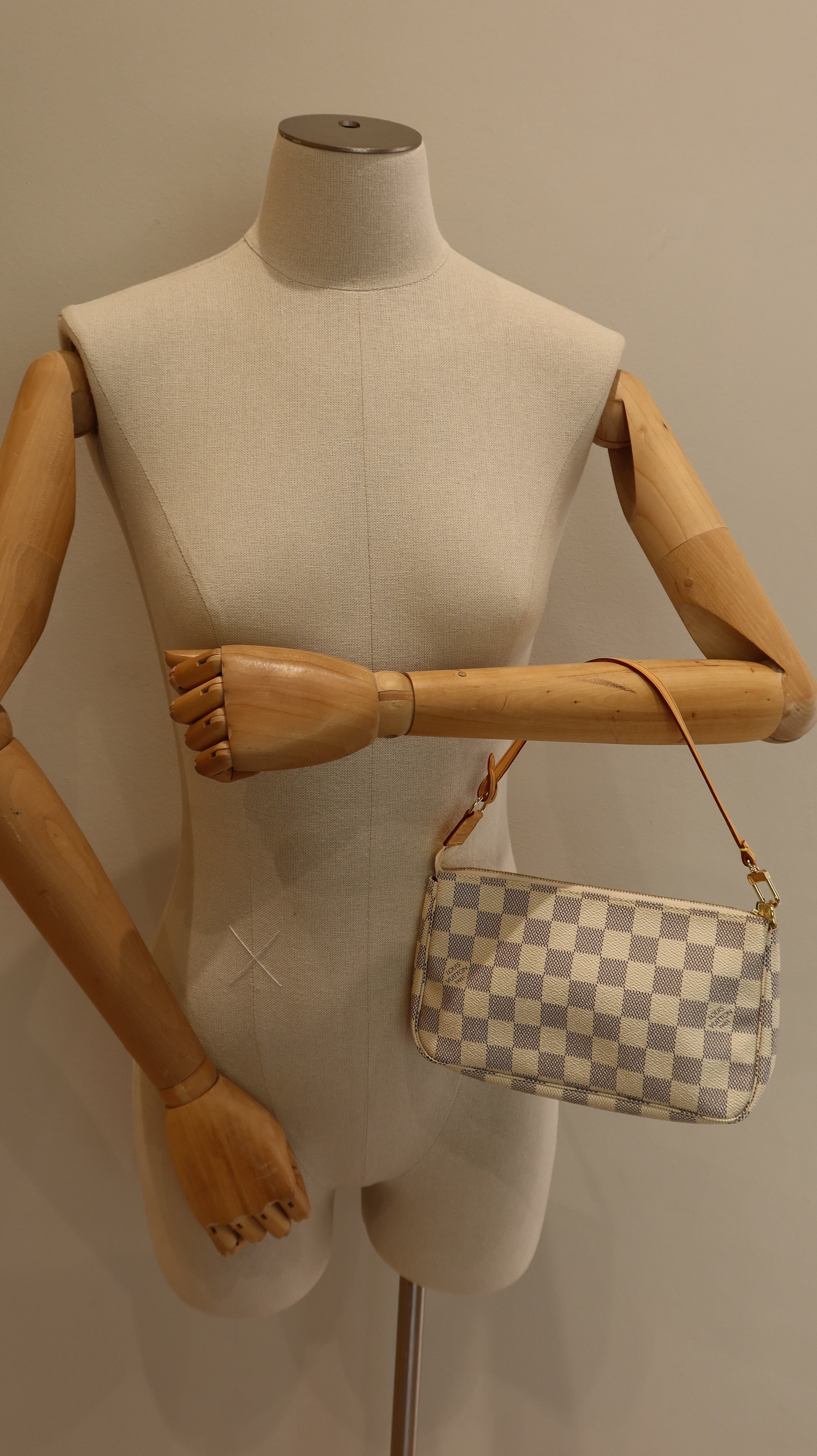Louis Vuitton Pochette Accessoires