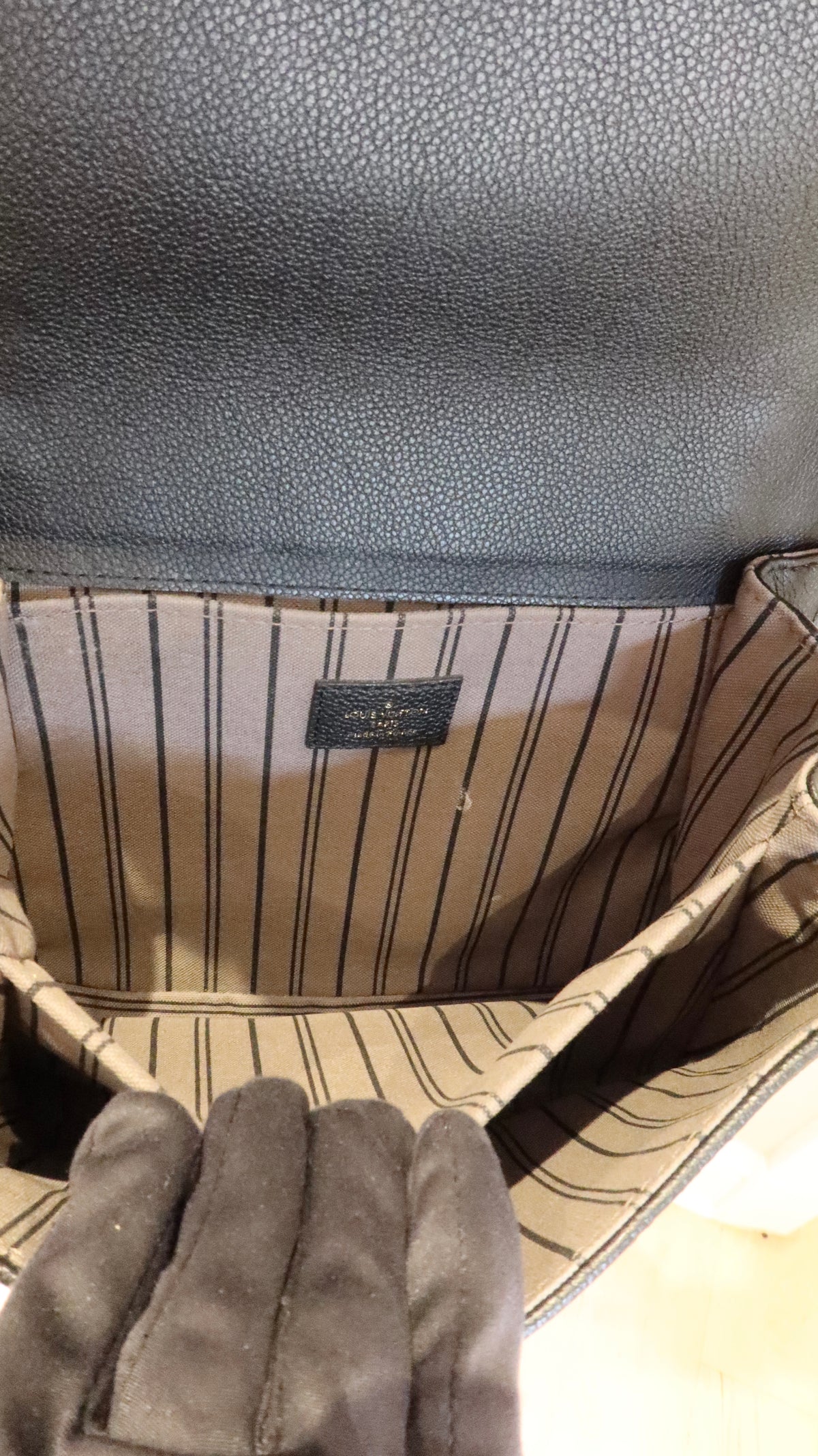 Louis Vuitton Pochette Metis Bag
