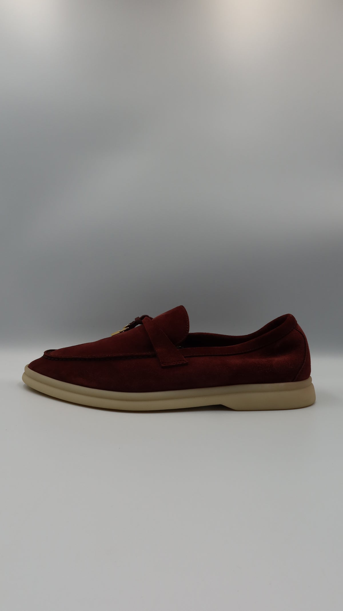 Loro Piana Summer Walks (EU37.5)