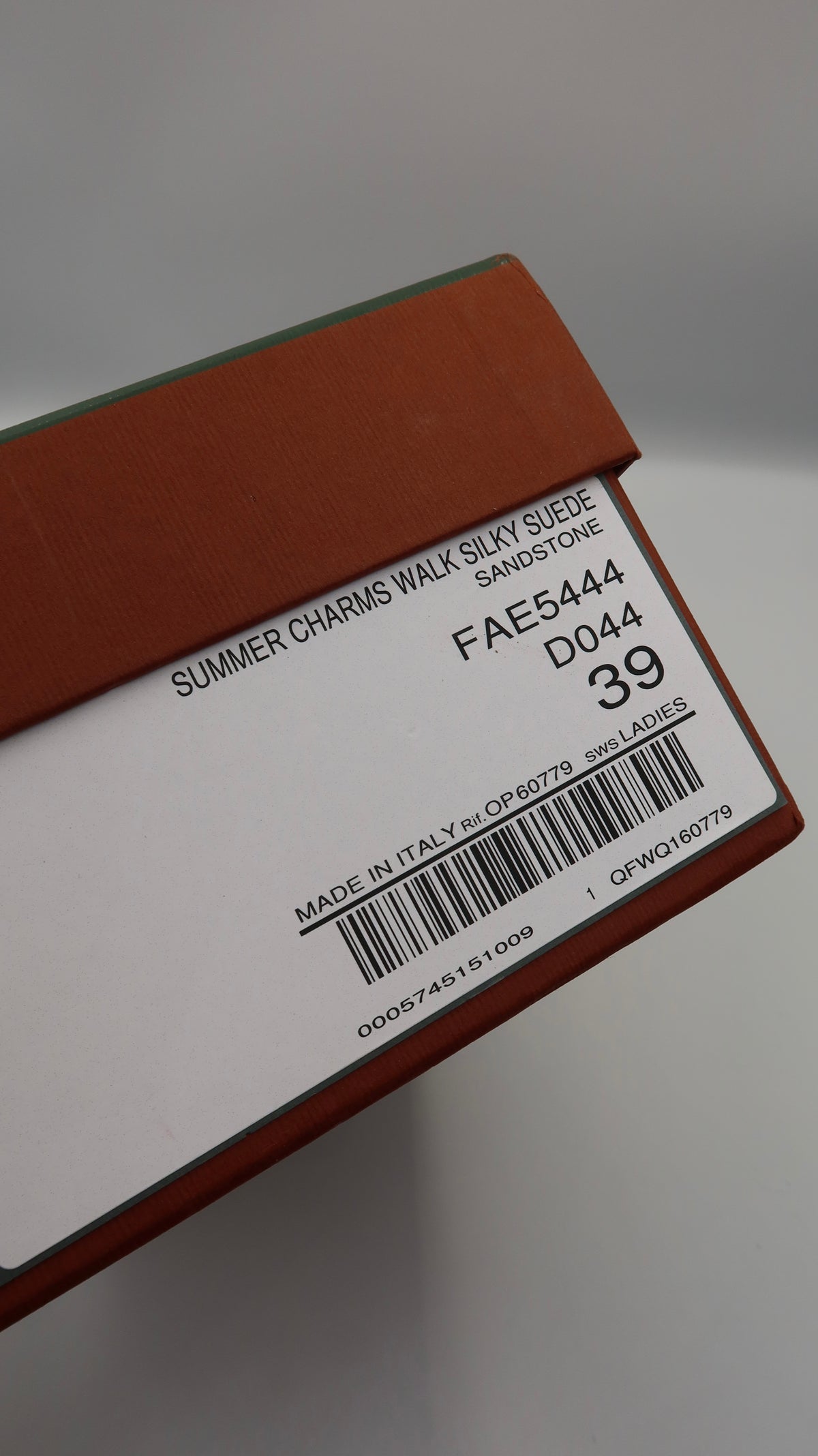 Loro Piana Summer Walks (EU39/Store Fresh)