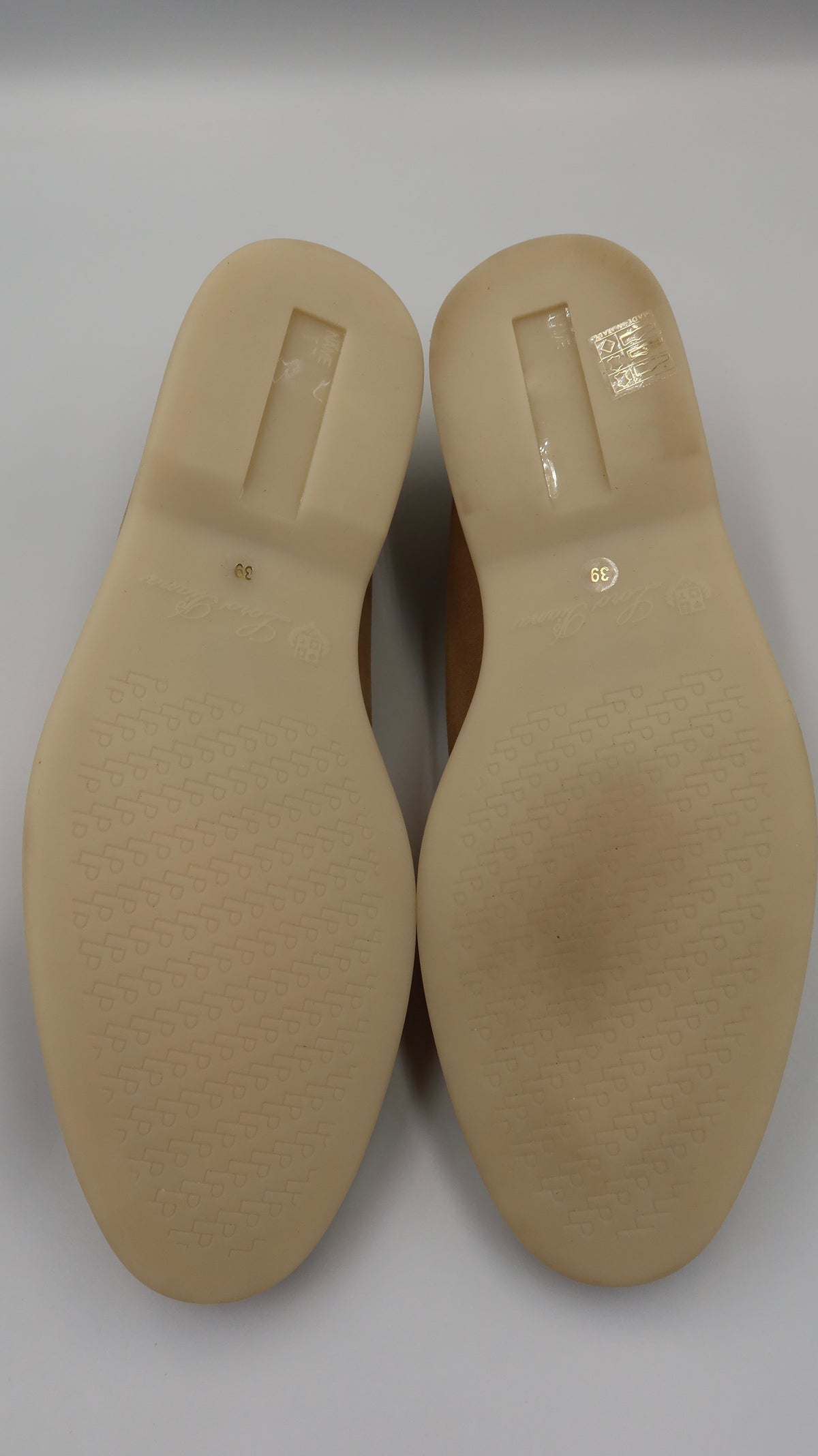 Loro Piana Summer Walks (EU39/Store Fresh)