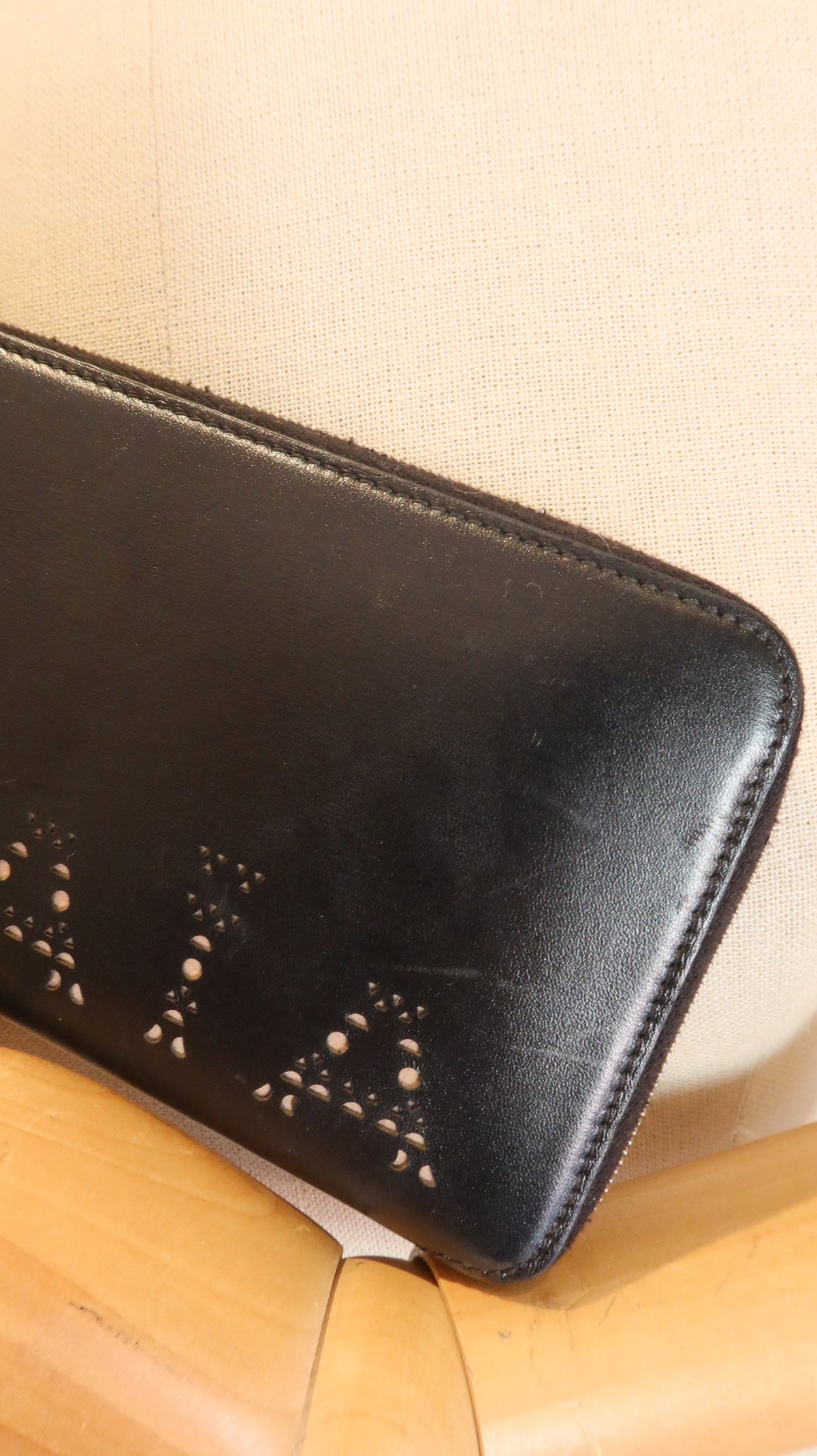 ALAÏA Zippy Wallet