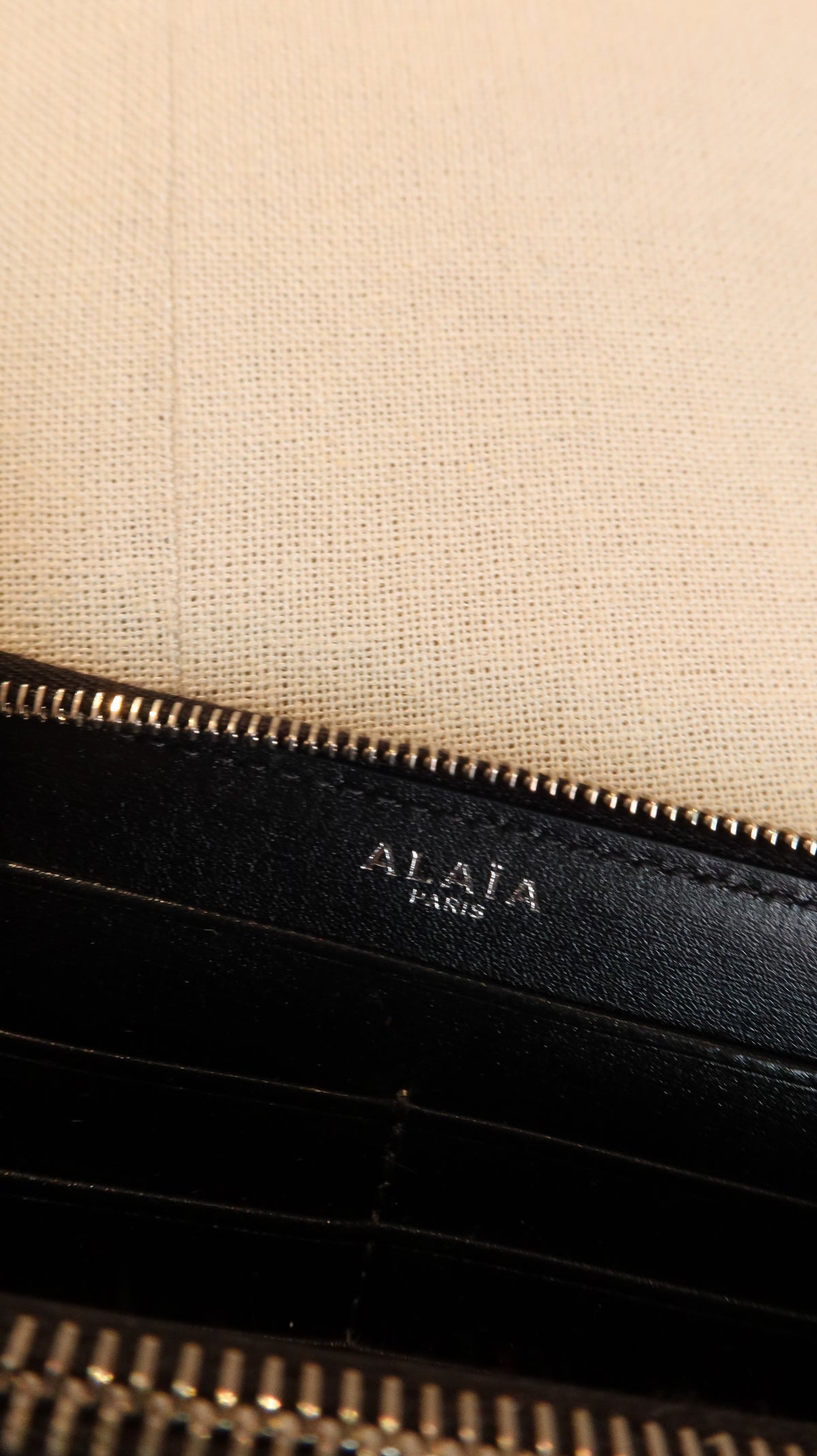ALAÏA Zippy Wallet