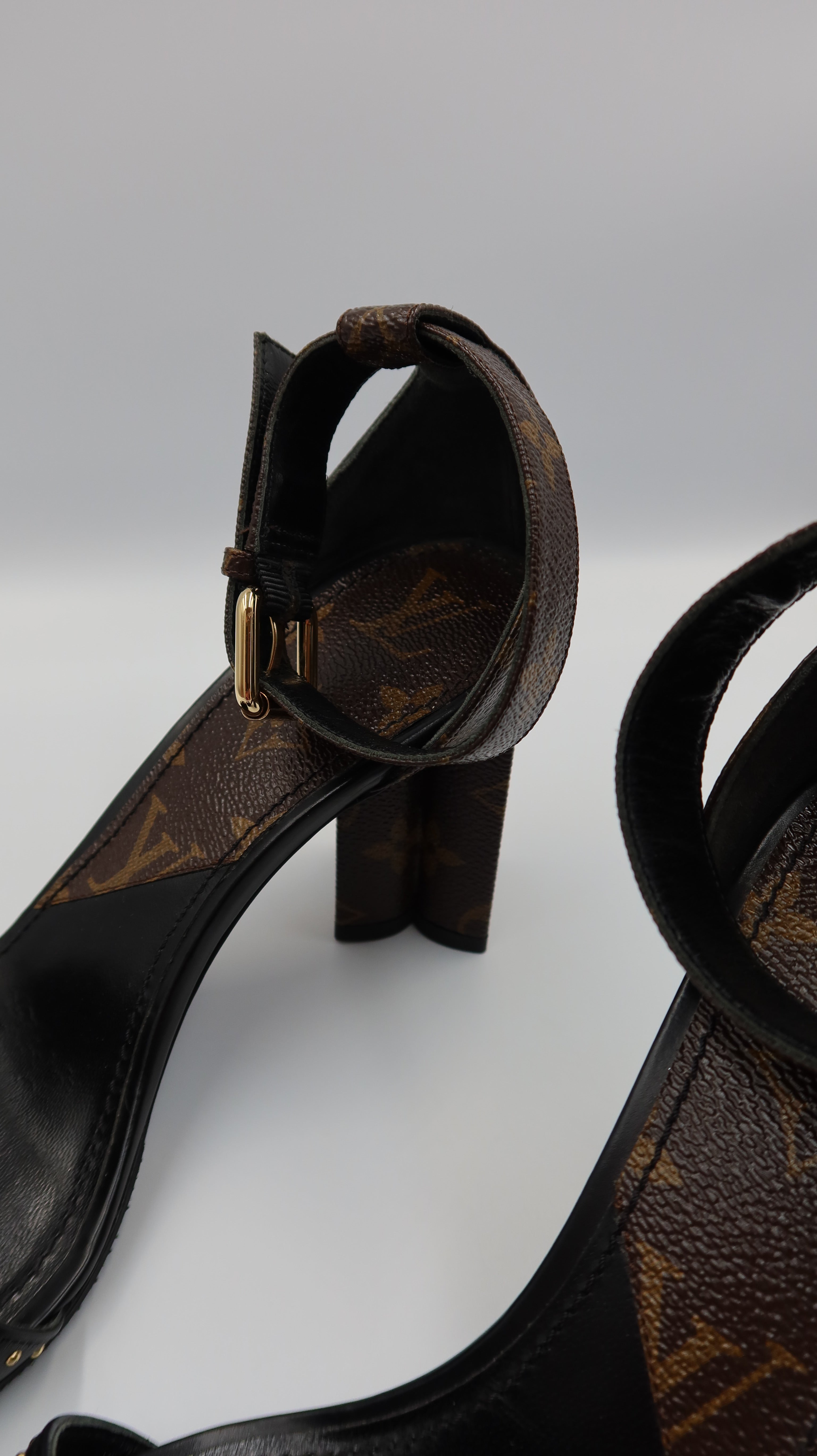 Louis Vuitton Heels (EU39)