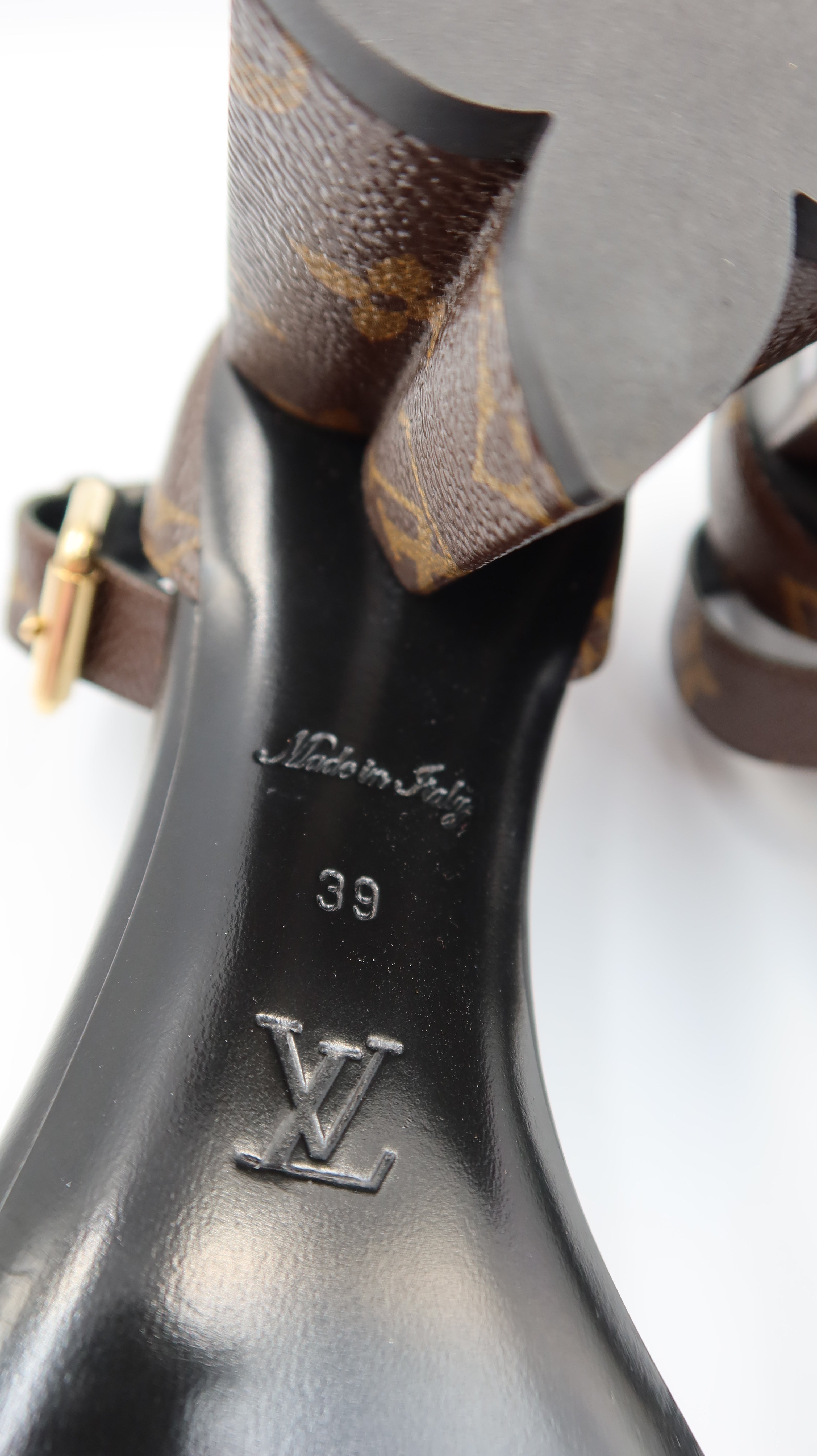 Louis Vuitton Heels (EU39)