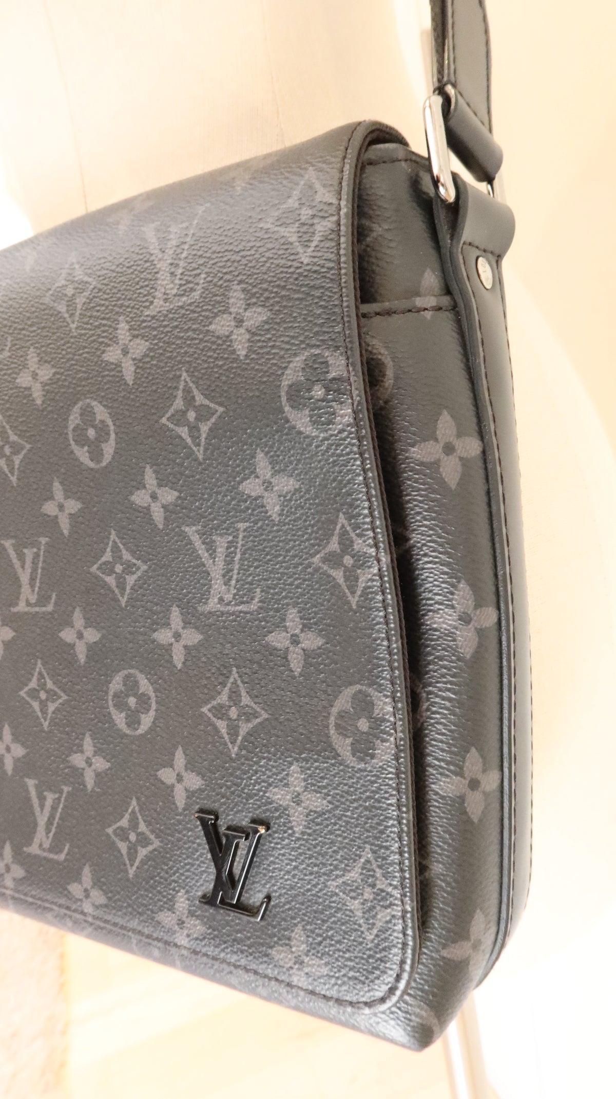 Louis Vuitton District PM Messenger Bag