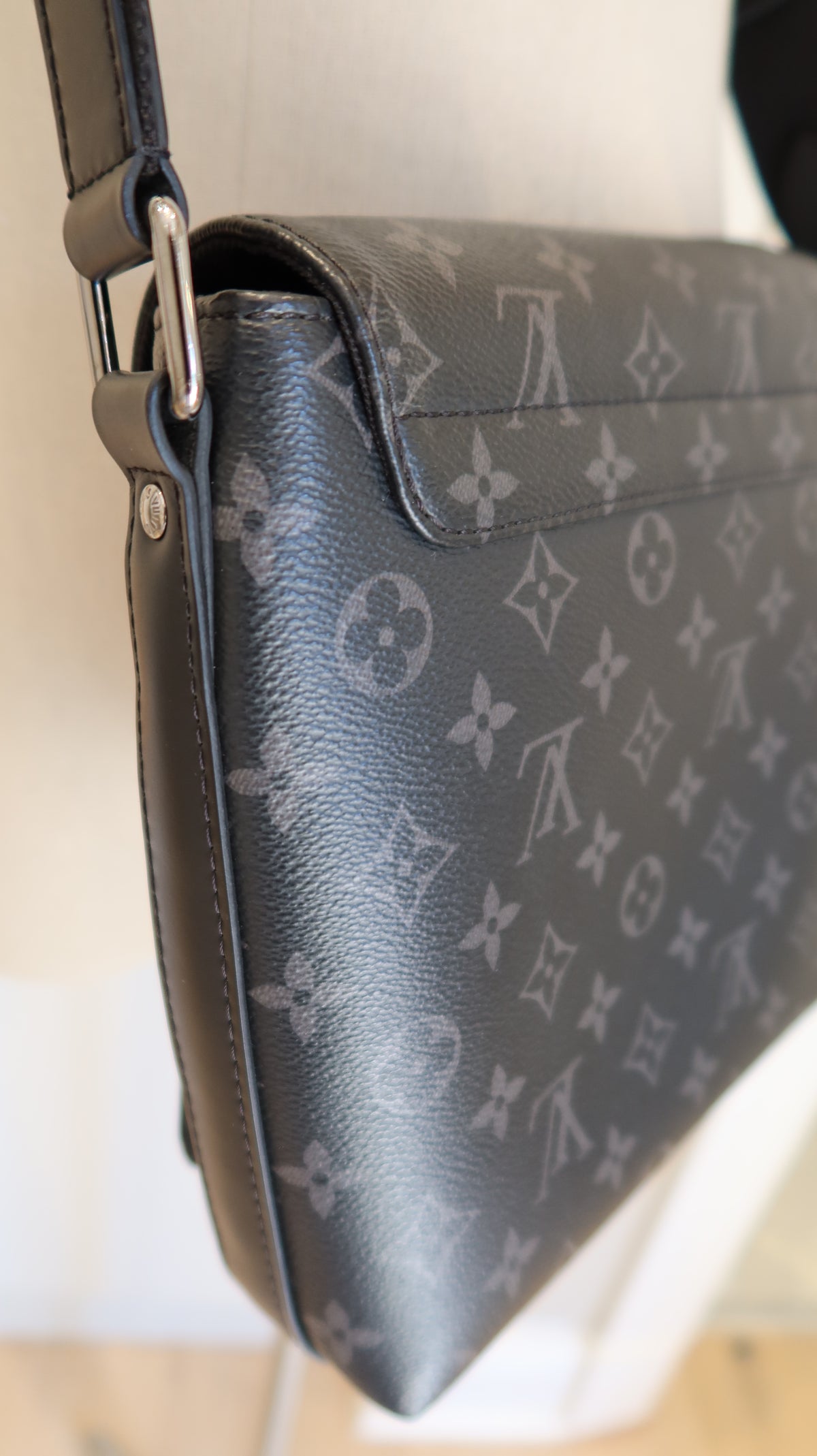 Louis Vuitton District PM Messenger Bag