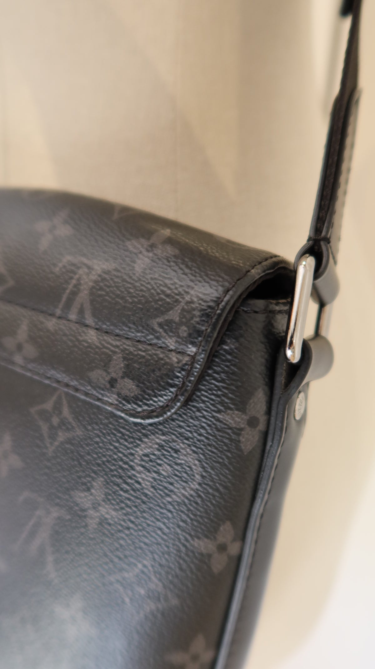 Louis Vuitton District PM Messenger Bag
