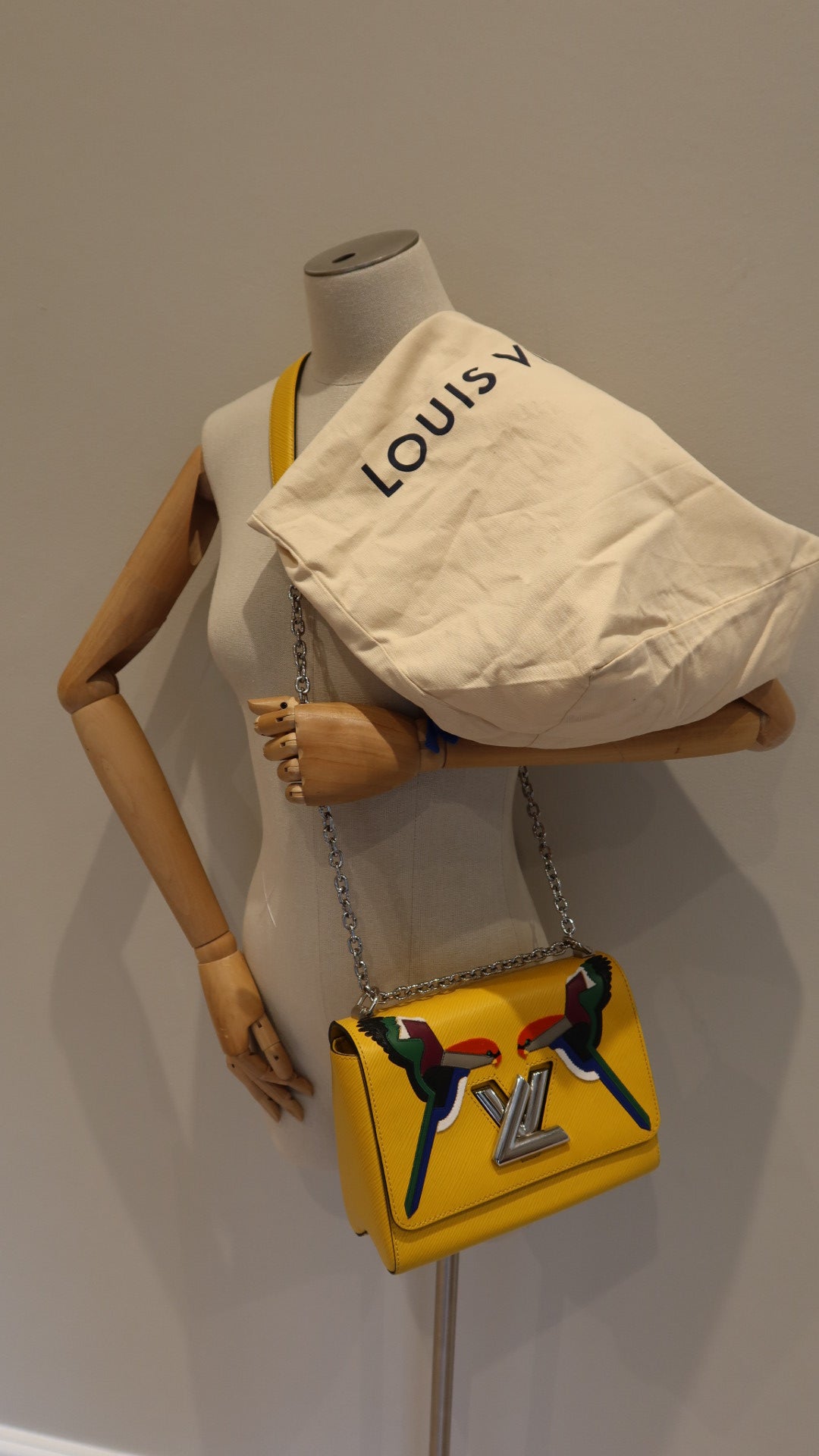 Louis Vuitton Twist MM Bag