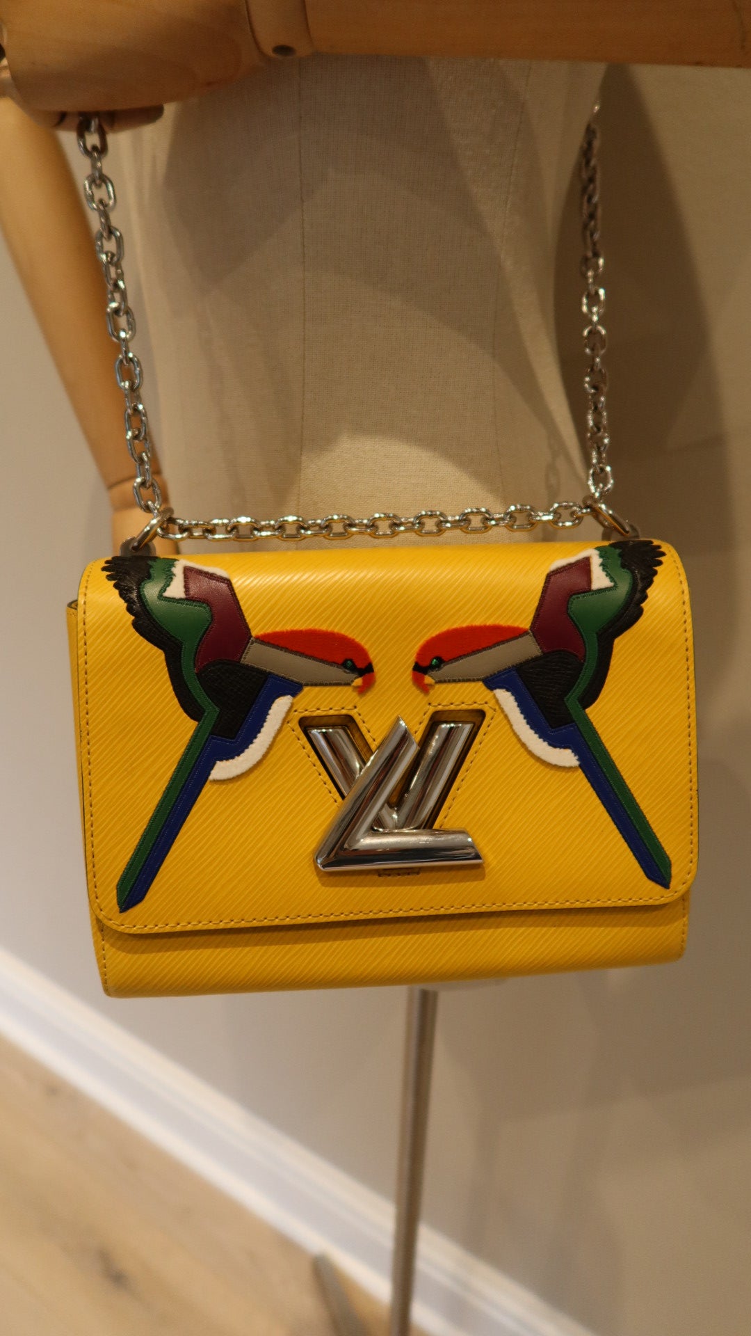 Louis Vuitton Twist MM Bag