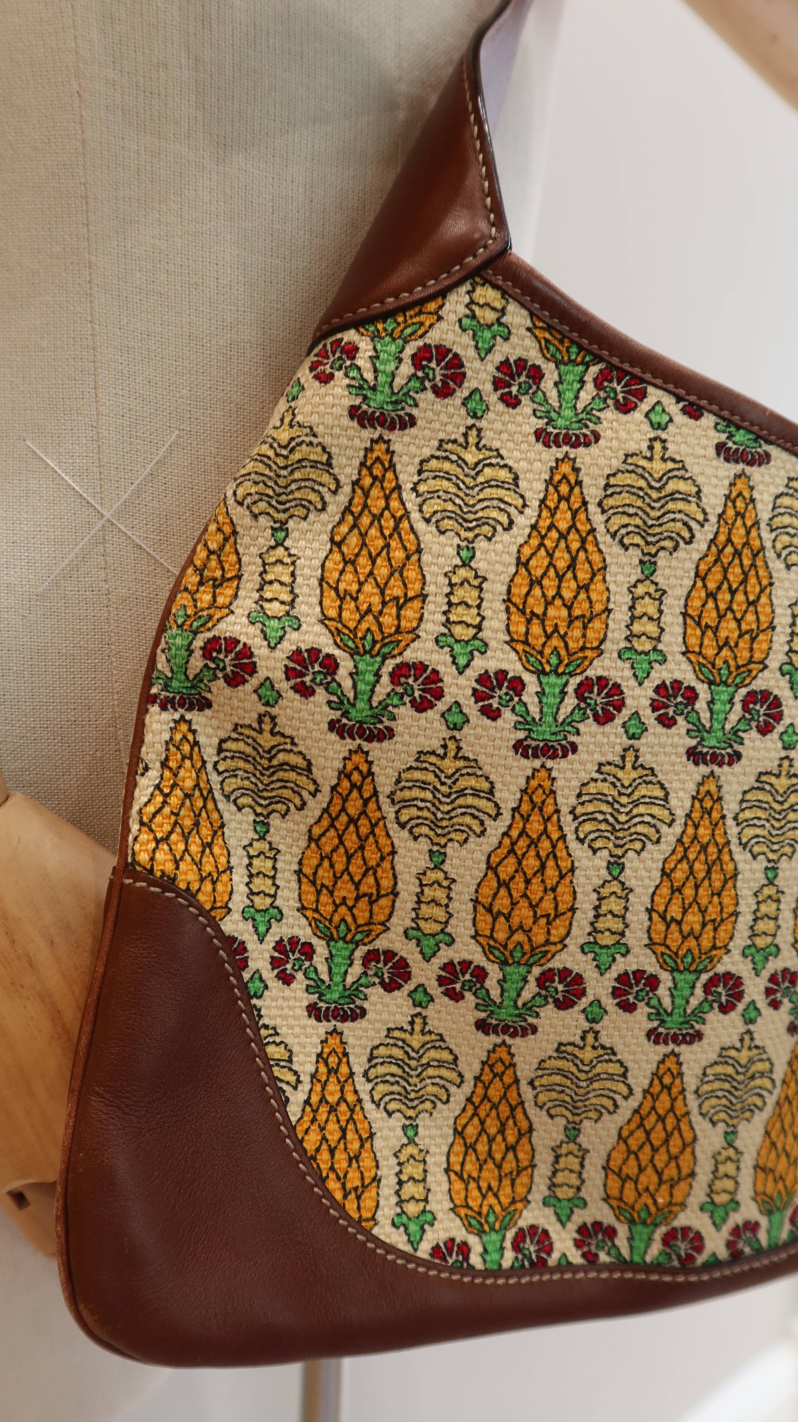 Gucci Pigna Pineapple Jackie Bag