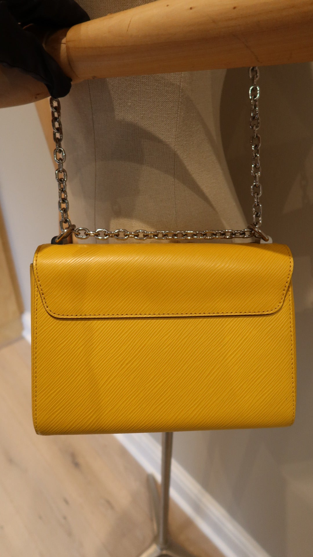 Louis Vuitton Twist MM Bag